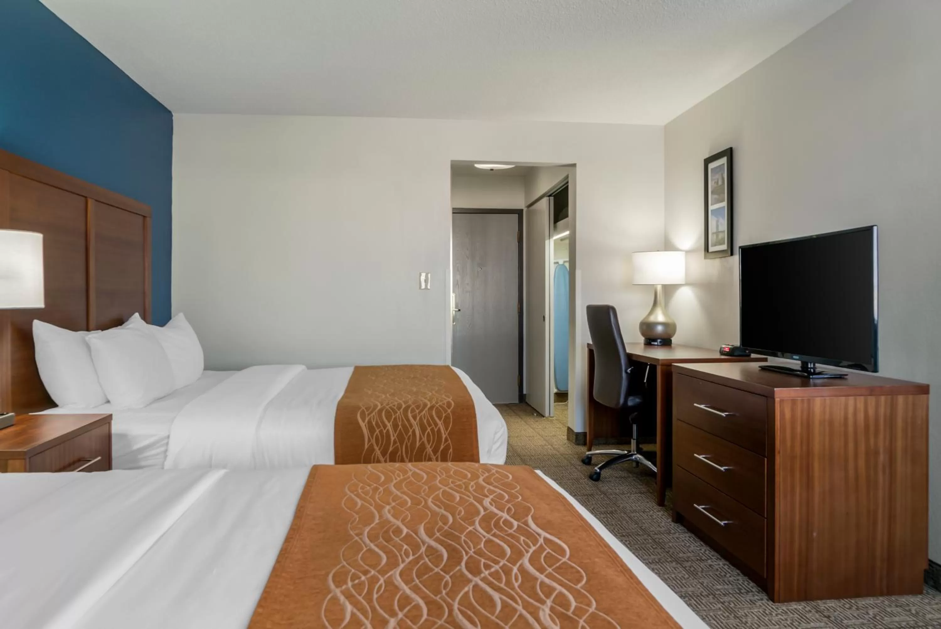 Photo of the whole room, Bed in Comfort Inn East Oregon - Toledo