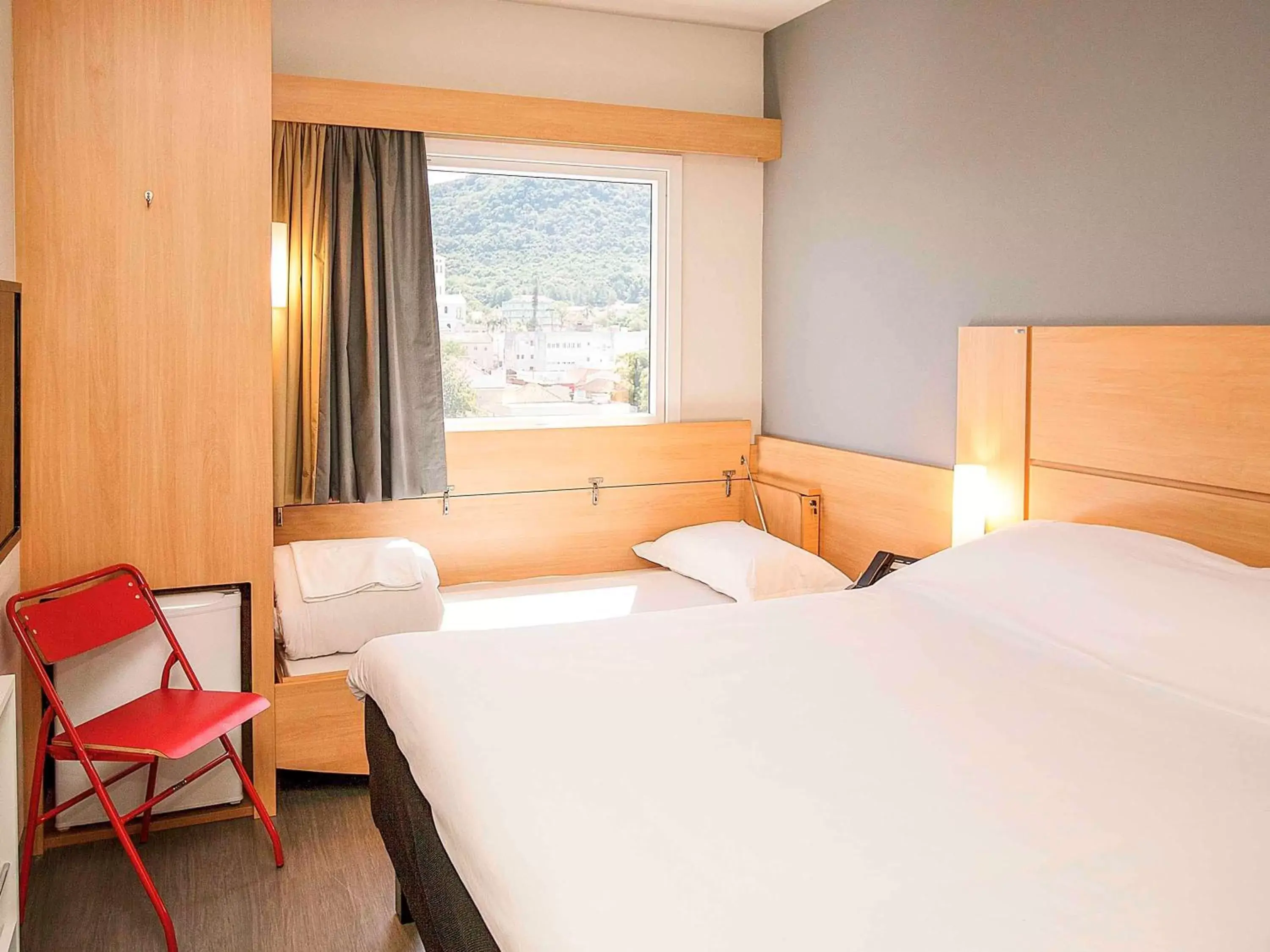 Photo of the whole room, Bed in ibis Montenegro