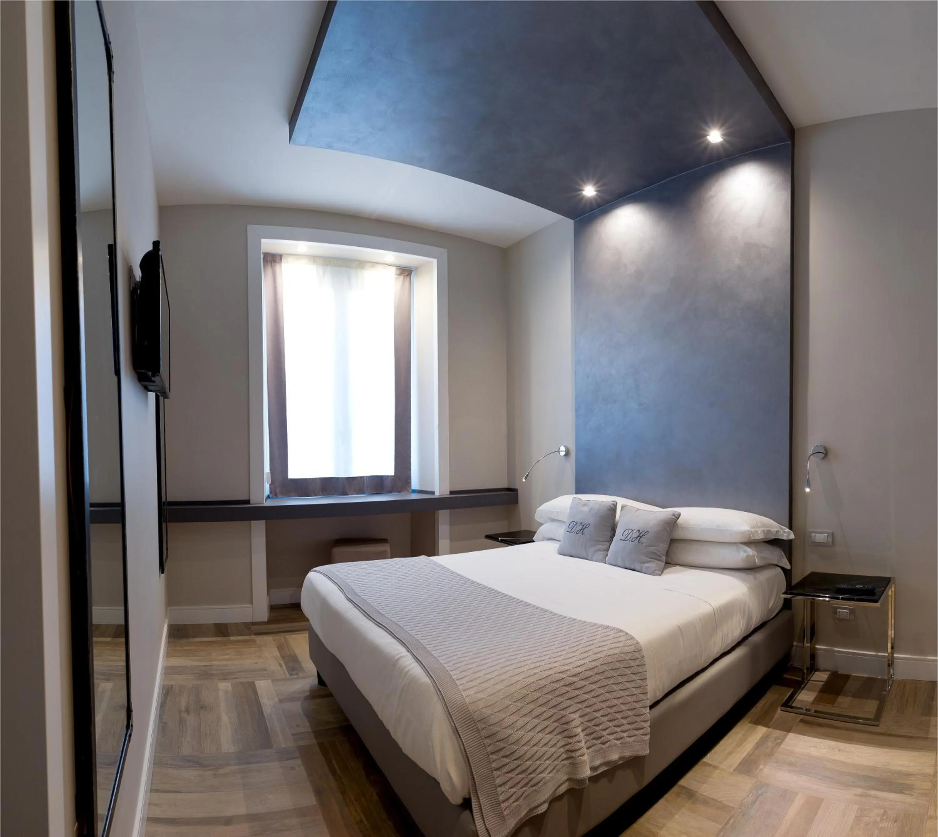 Day, Bed in Deseo Home