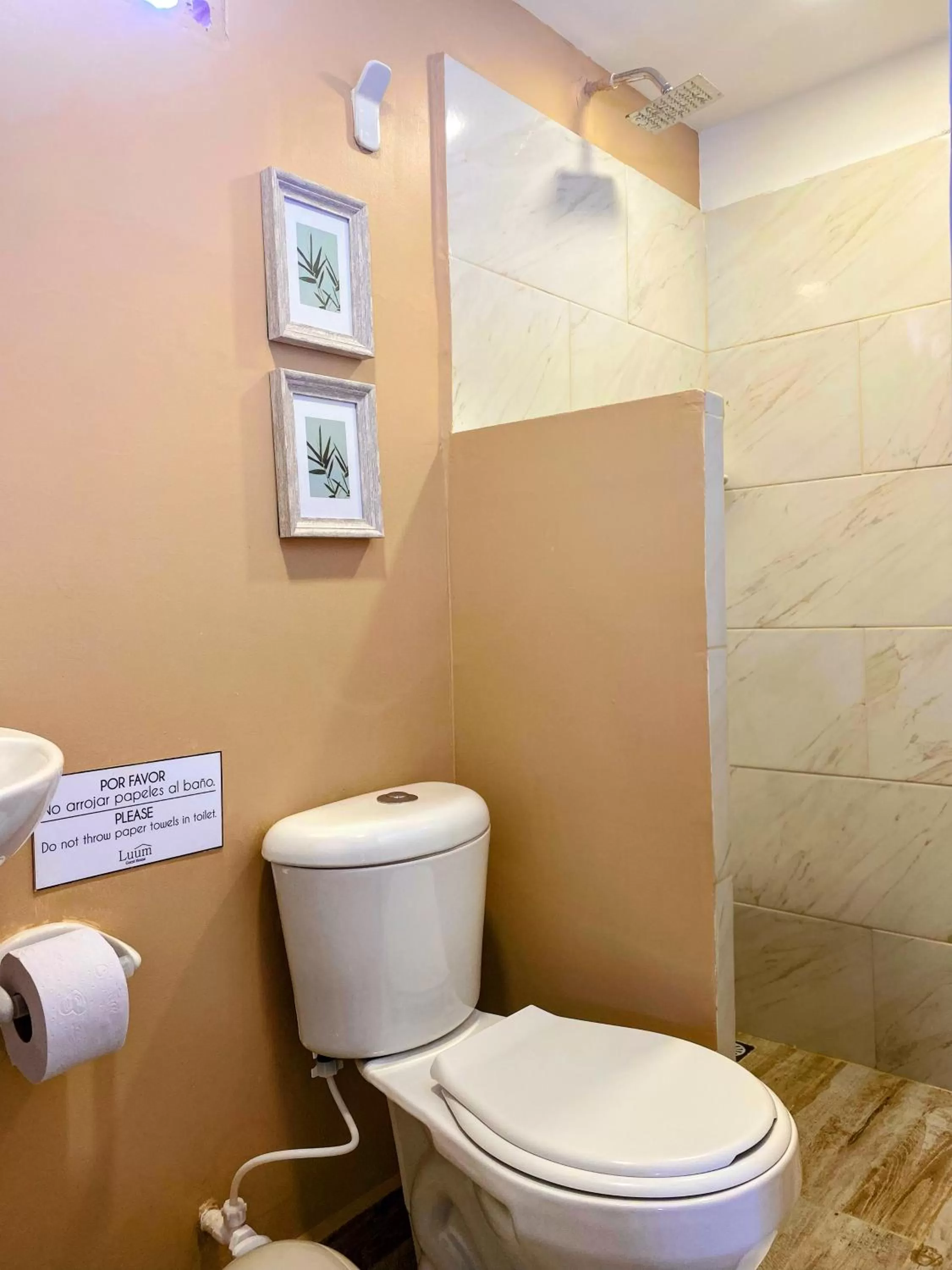 Bathroom in Luum Guest House