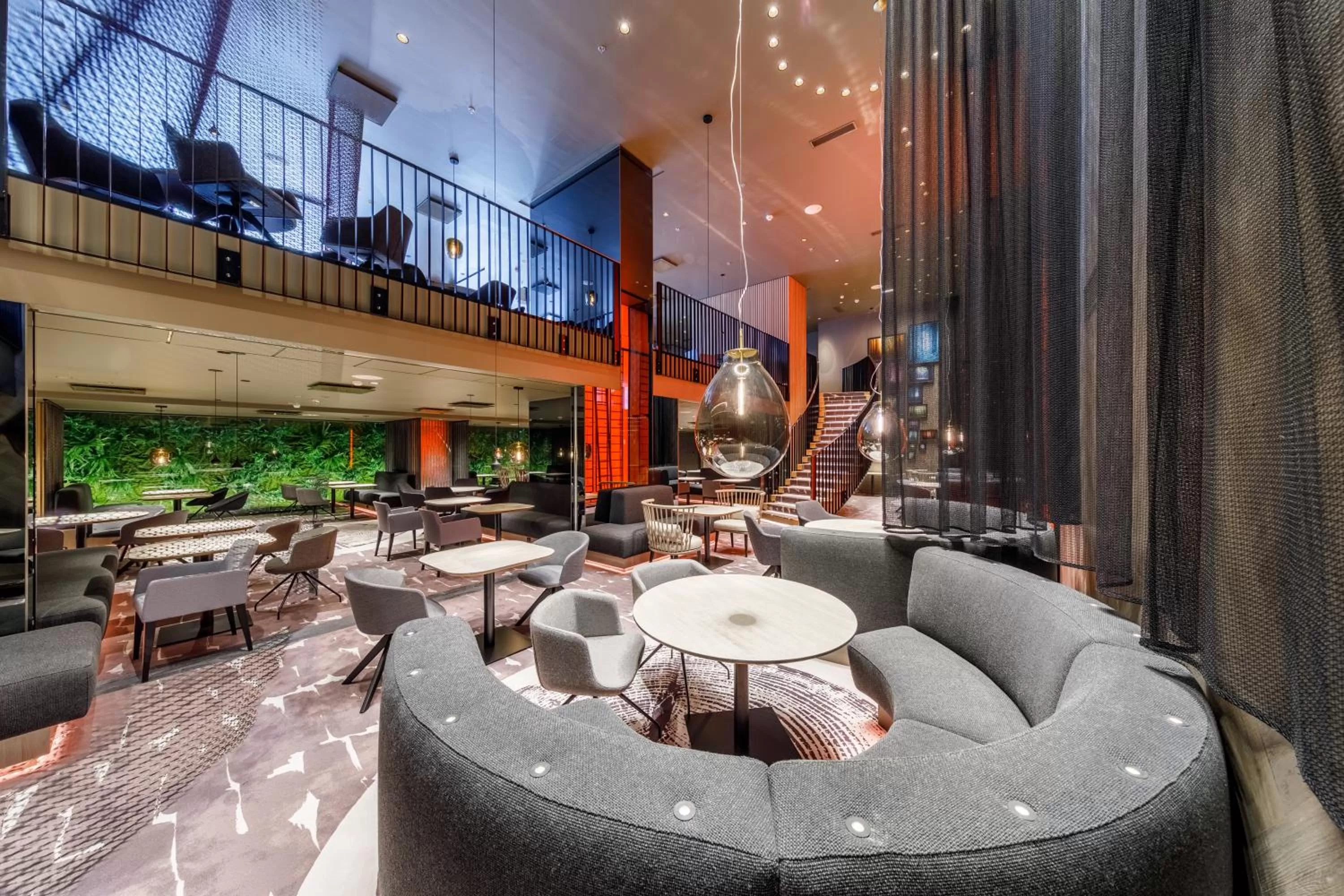 Restaurant/places to eat in Tallink City Hotel