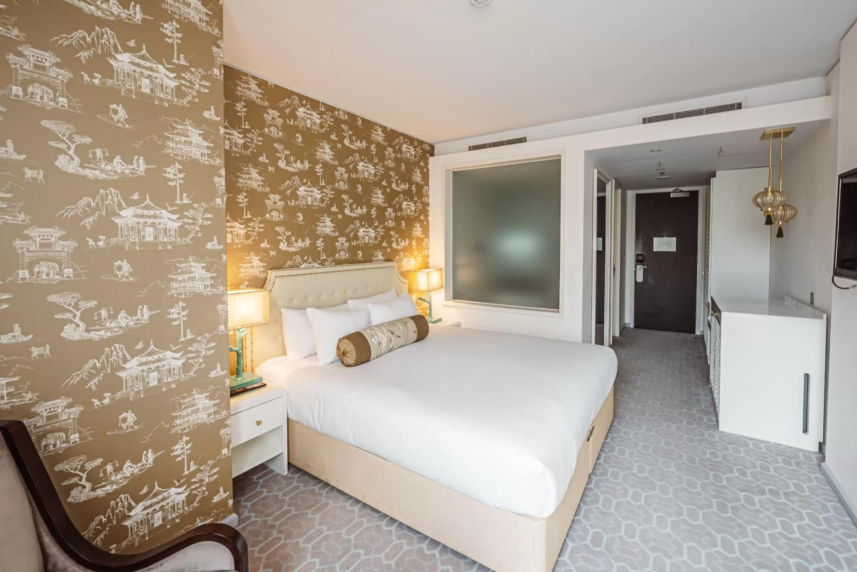 Bed in Dorsett Shepherds Bush London