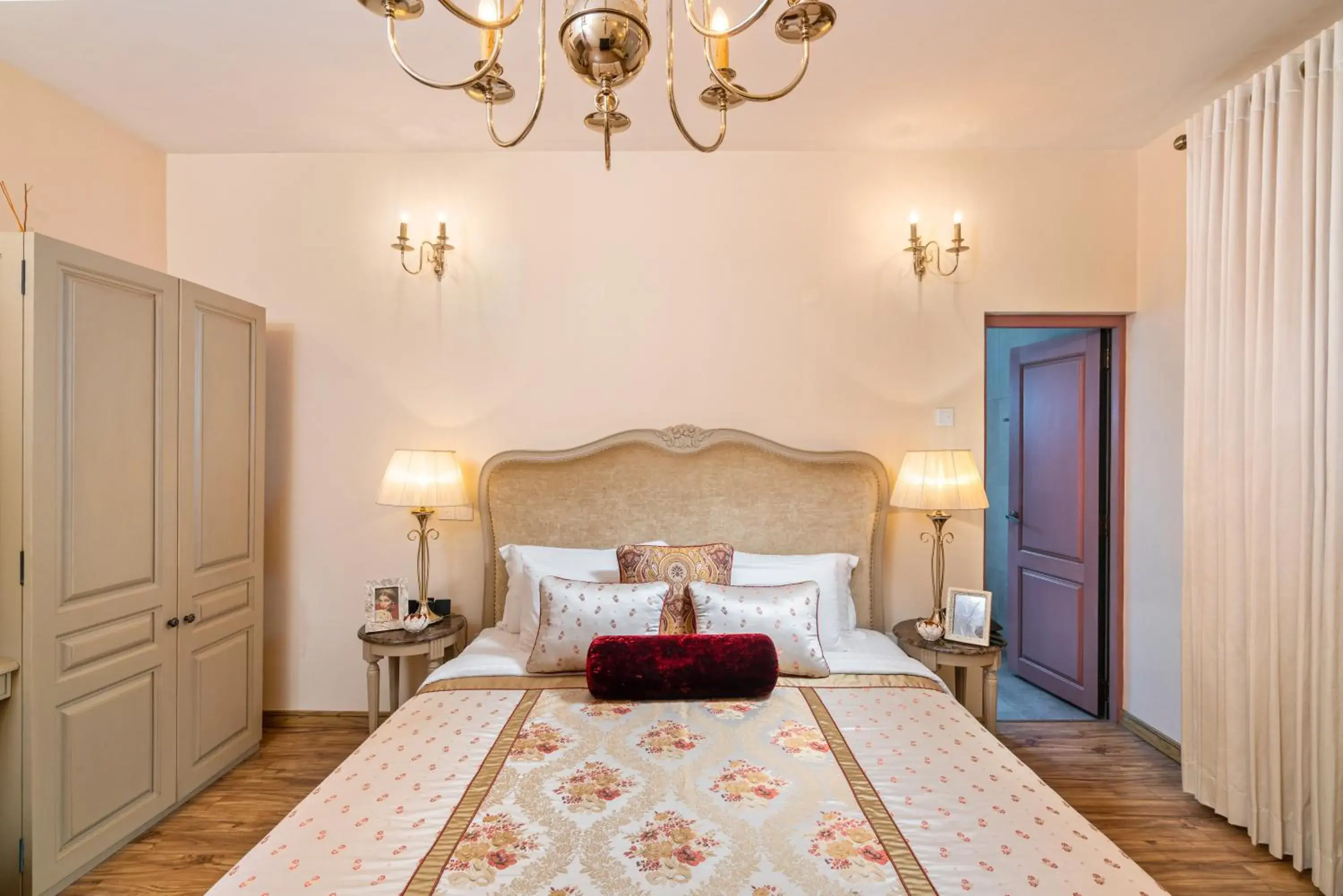 Bed in Clove Villa