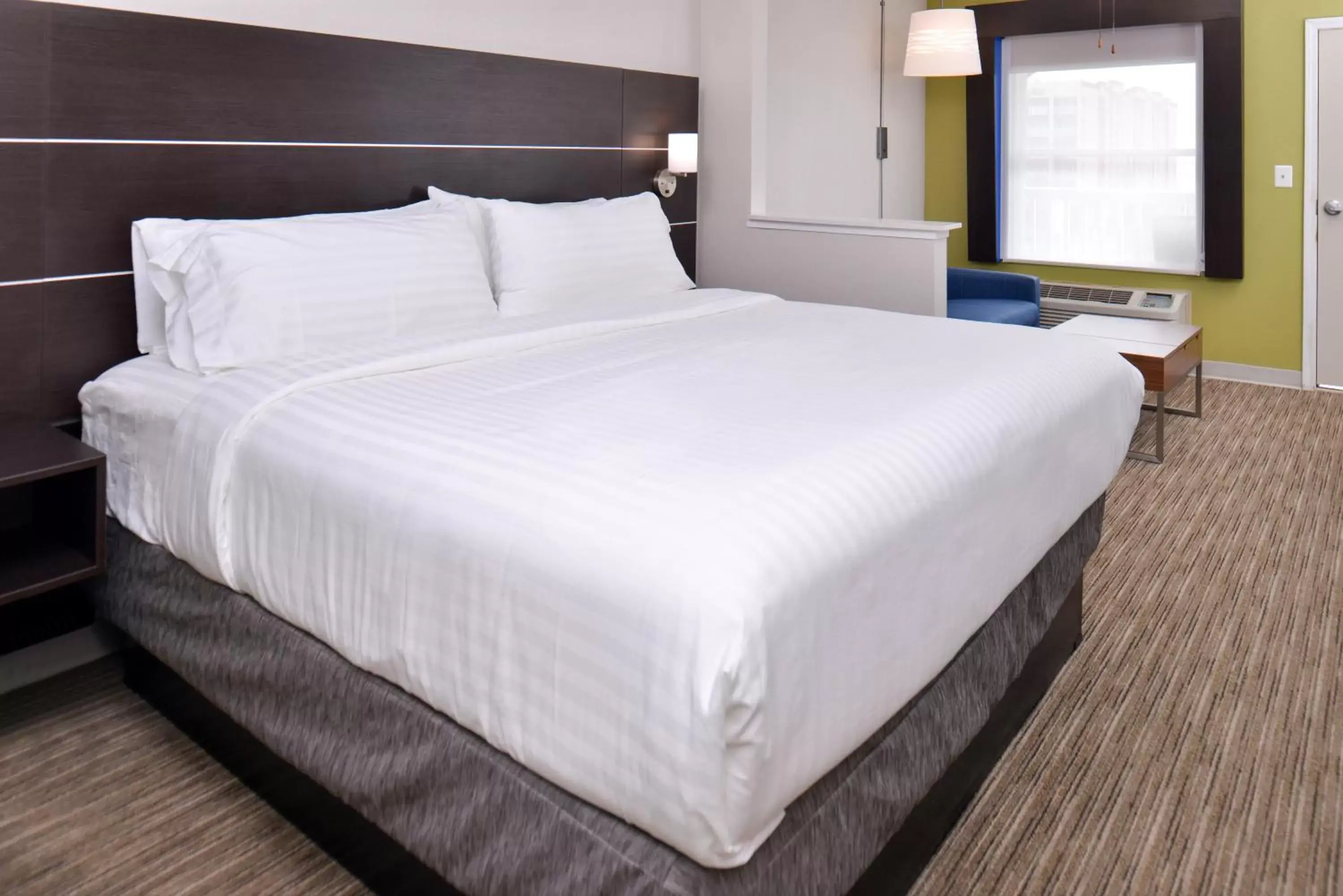 Bedroom, Bed in Holiday Inn Express & Suites Corpus Christi-N Padre Island, an IHG Hotel