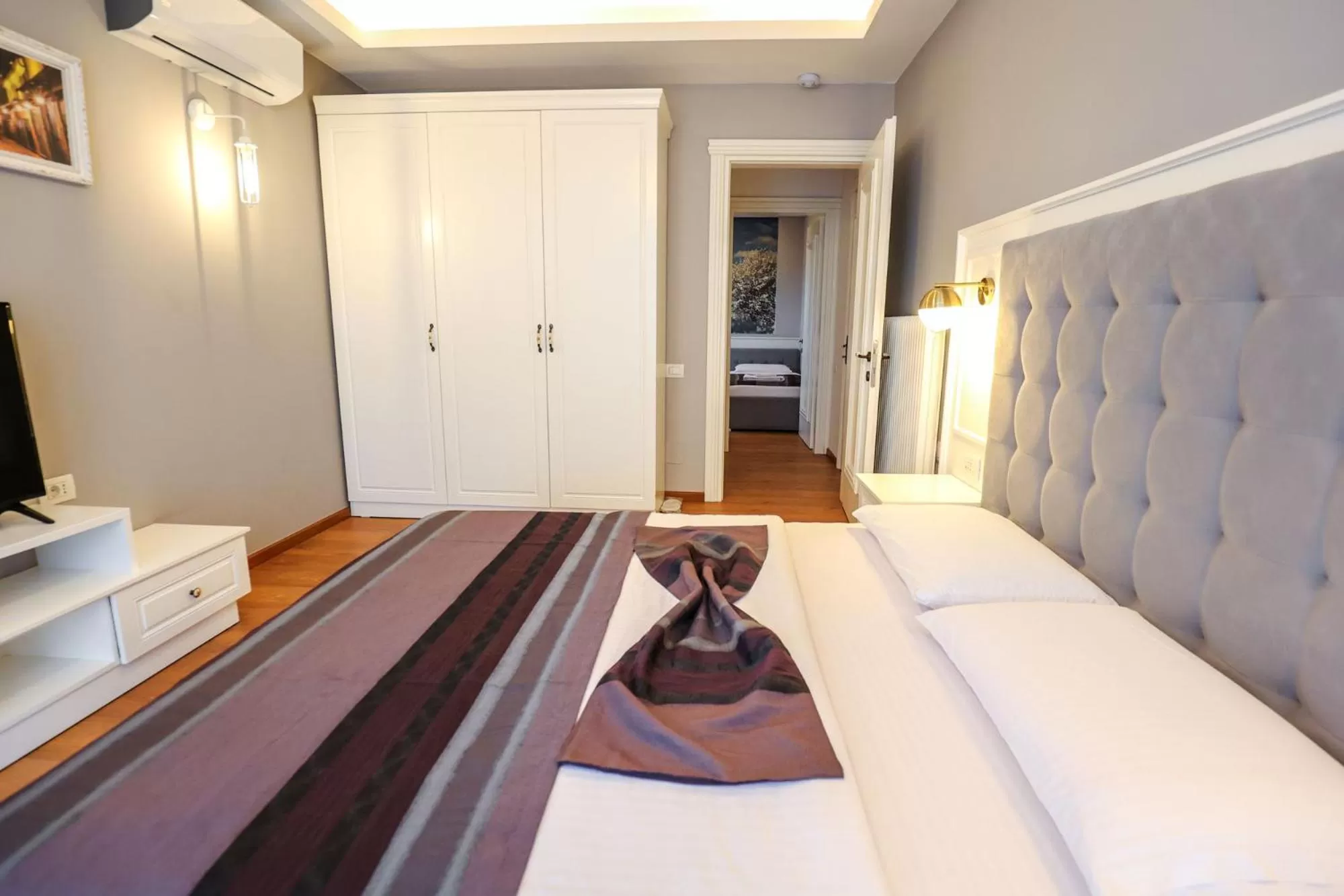 Photo of the whole room, Bed in Bujtina Oxhaku