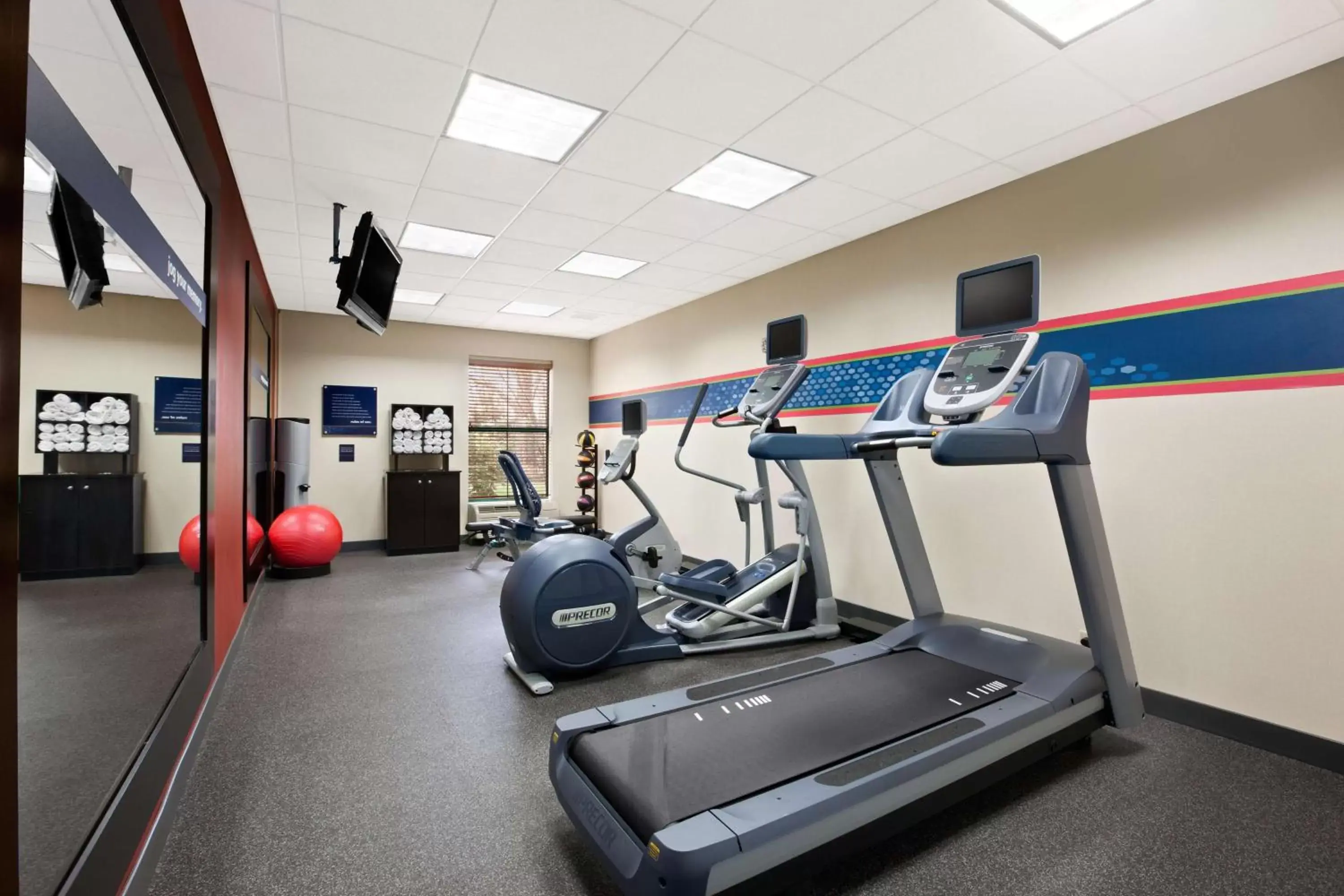 Fitness centre/facilities in Hampton Inn Freeport/Brunswick Fitness centre/facilities in Hampton Inn Freeport/Brunswick