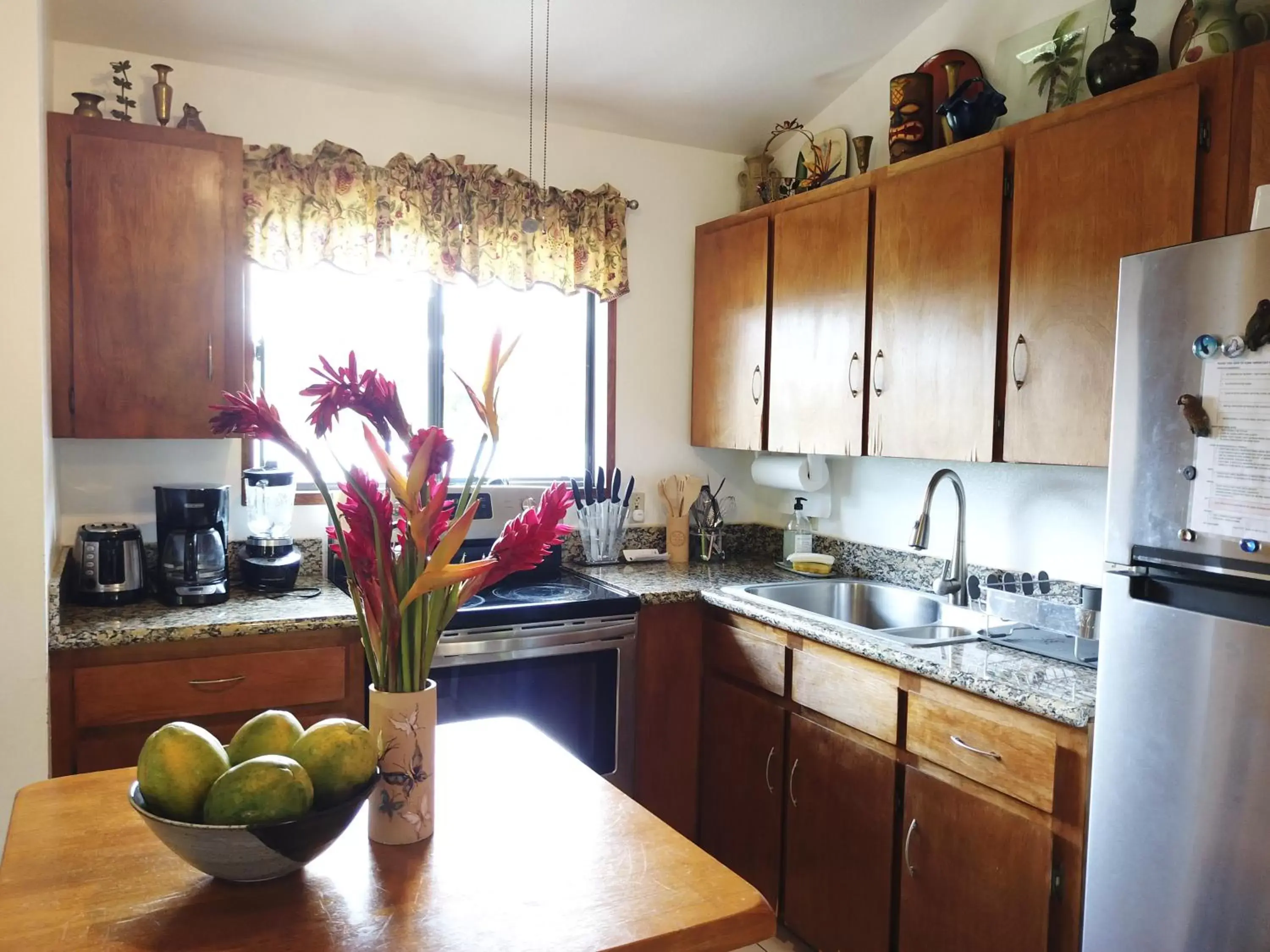 Kitchen/Kitchenette in Hawaiian Ohana Home