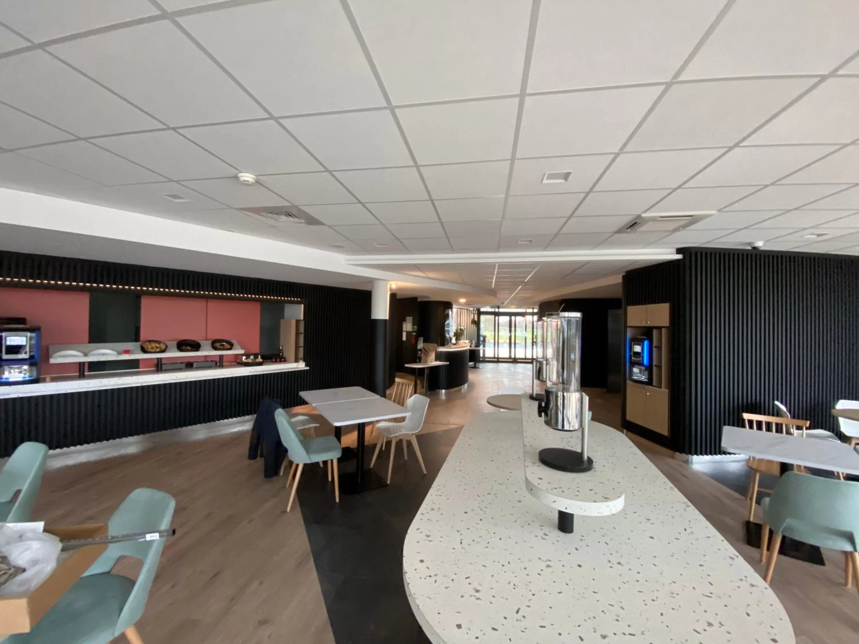 Property building in Hôtel Akena Troyes - La Chapelle St-Luc