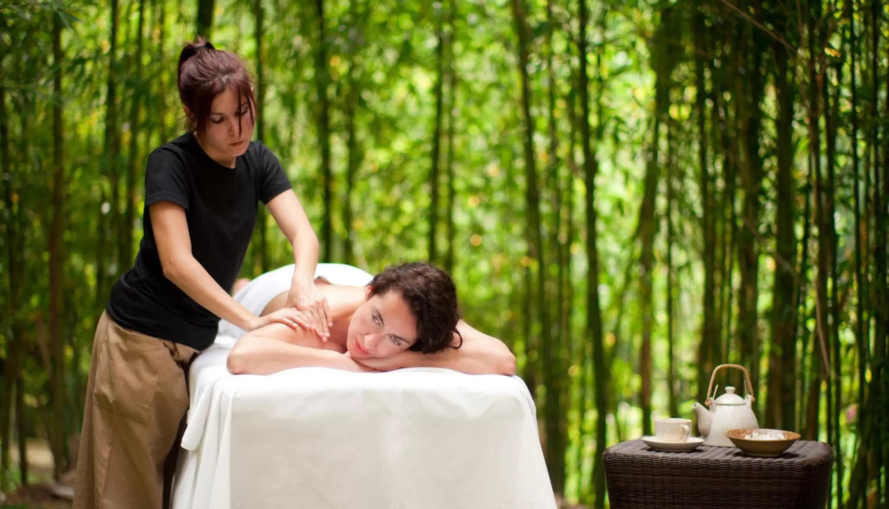 Massage in A Quinta Da Auga Hotel Spa Relais & Chateaux
