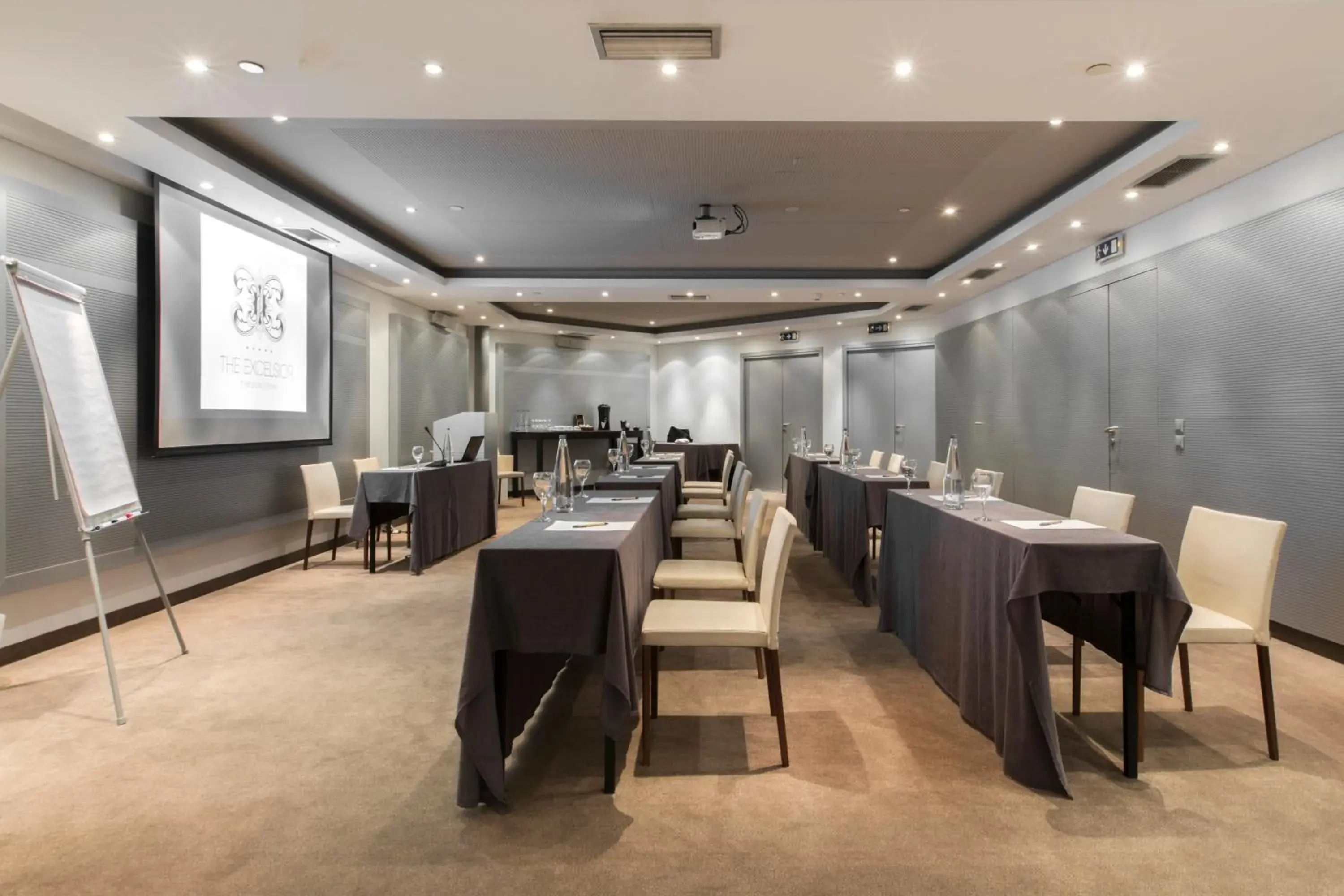 Meeting/conference room, Restaurant/Places to Eat in Excelsior Hotel
