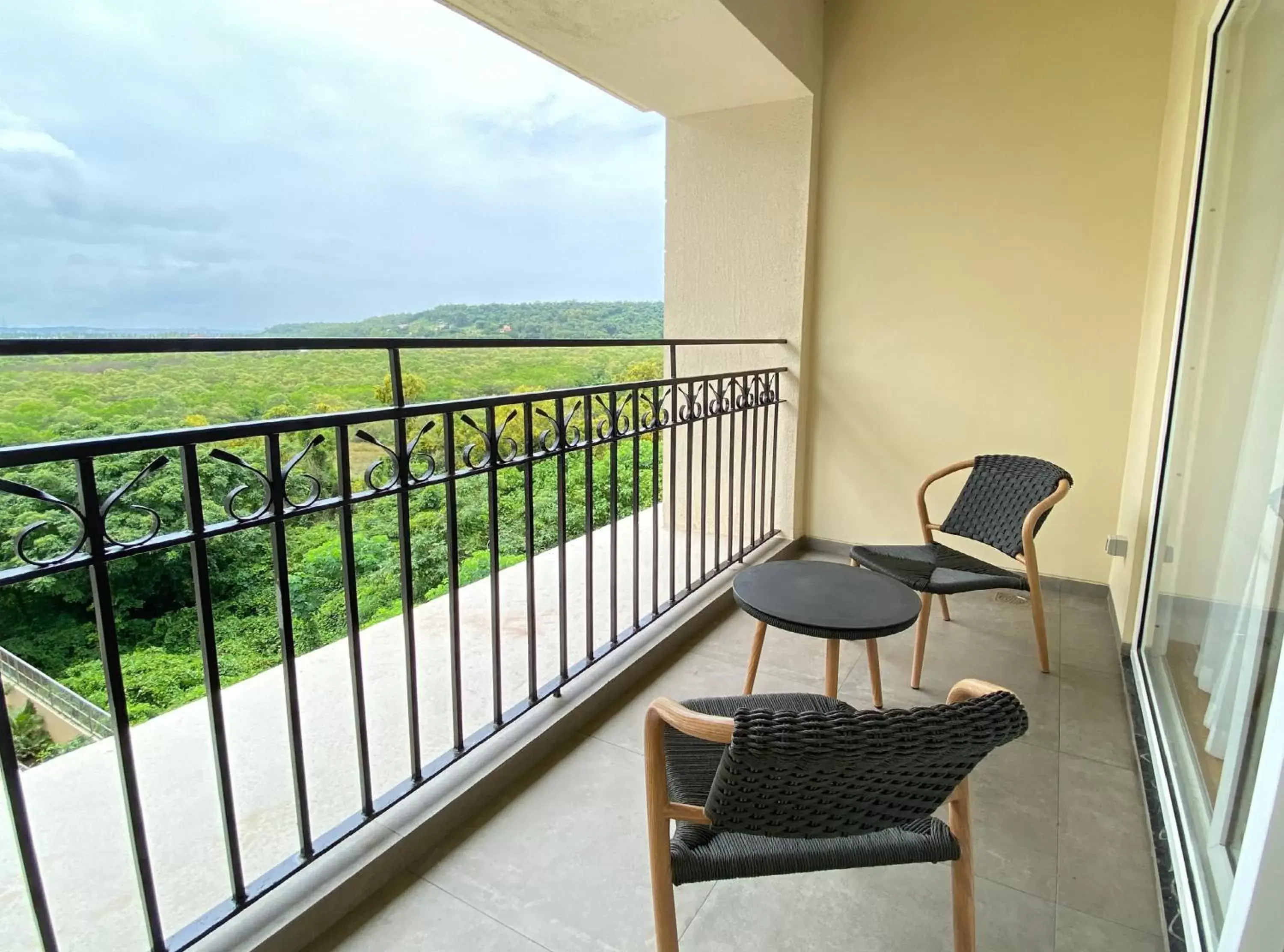 View (from property/room), Balcony/Terrace in Holiday Inn Goa Candolim