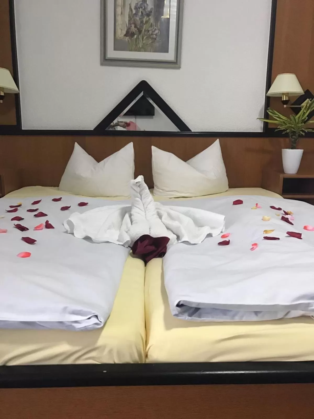 Photo of the whole room, Bed in Berghotel Steiger - Erzgebirge