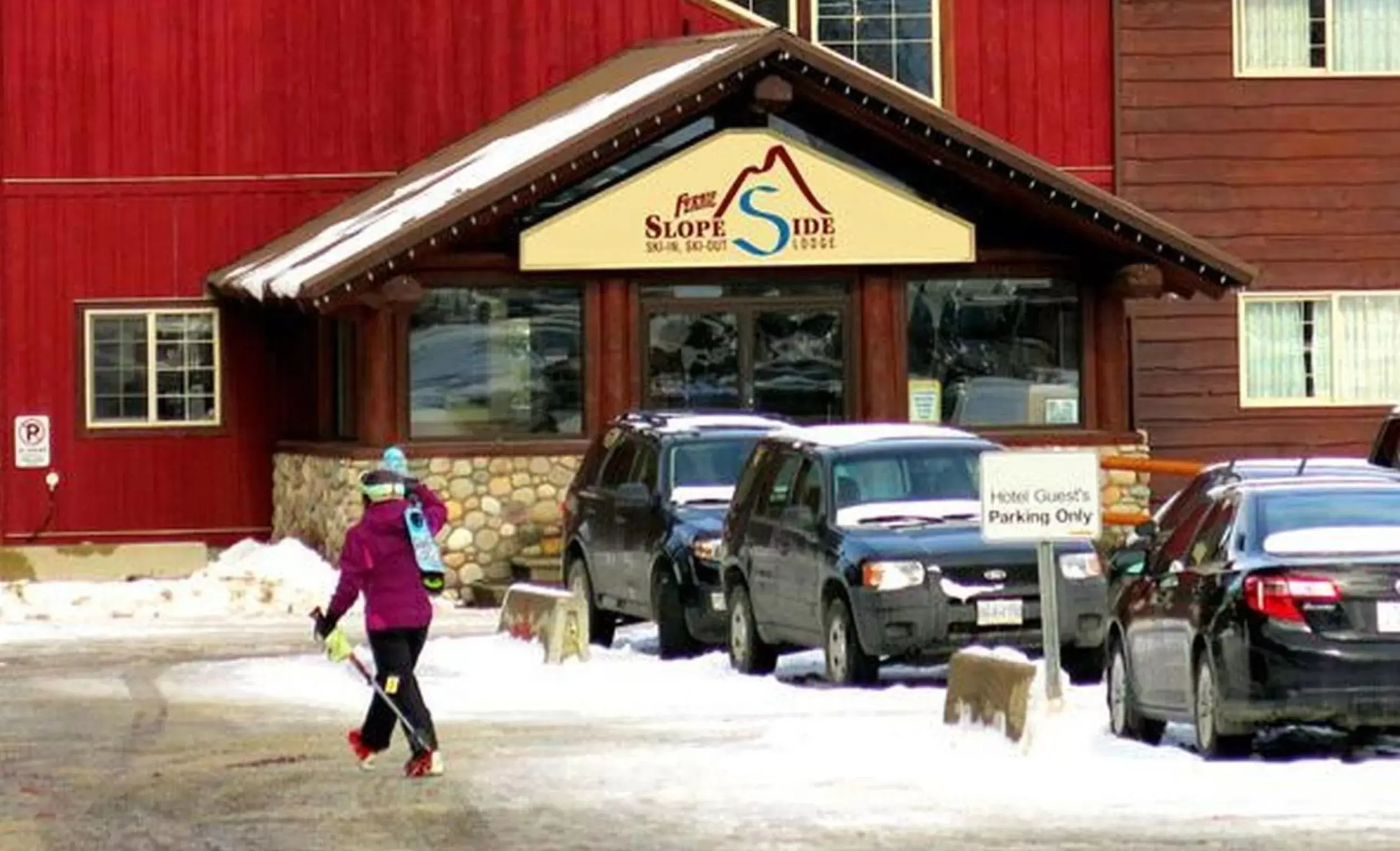 Property Building in Fernie Slopeside Lodge