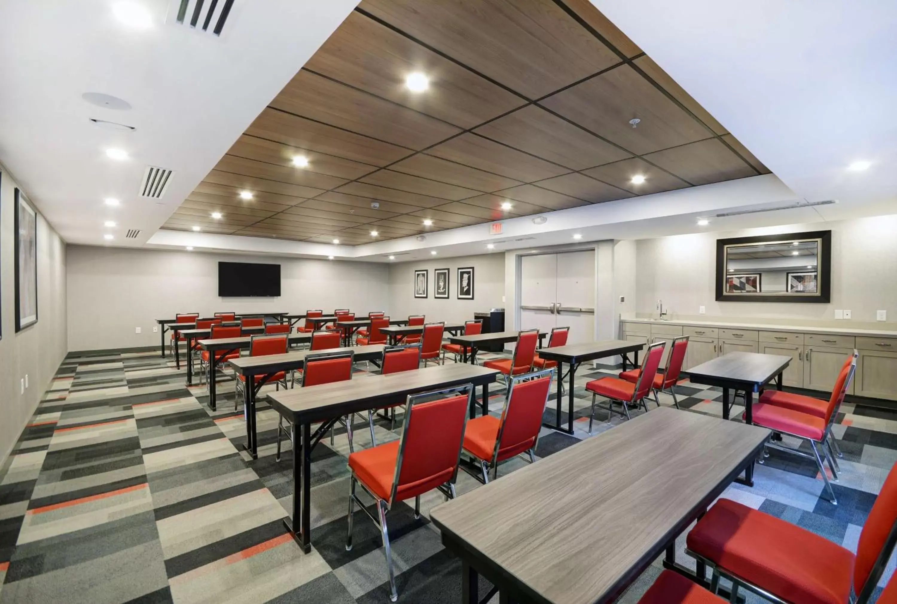 Meeting/conference room in Homewood Suites by Hilton Athens Downtown University Area