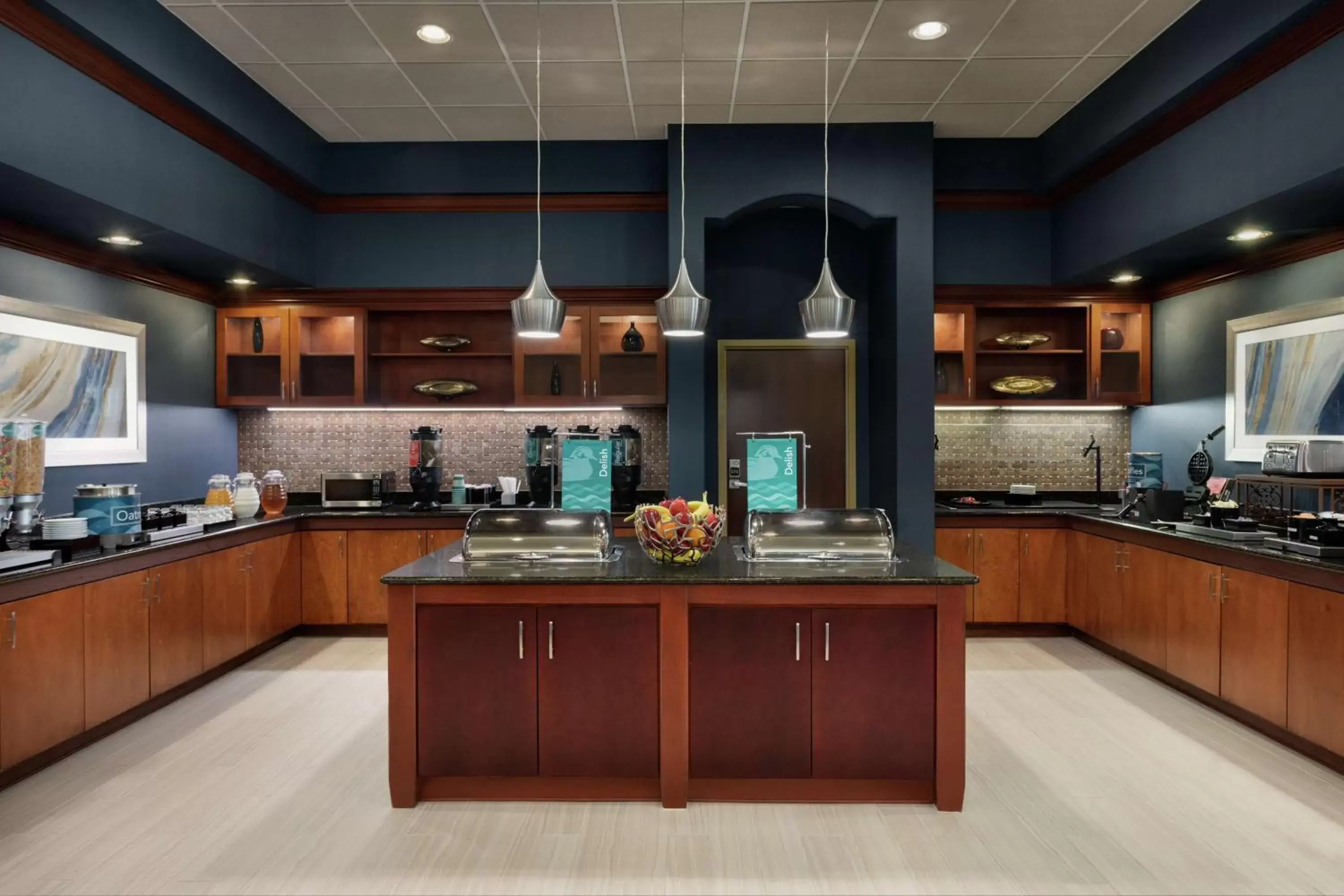 Breakfast, Kitchen/Kitchenette in Homewood Suites by Hilton Fort Smith