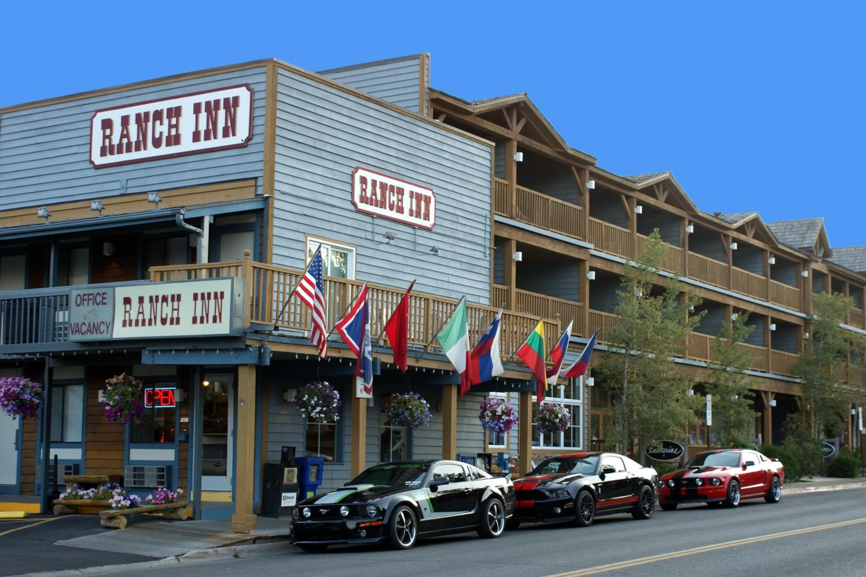 Facade/entrance, Property Building in Ranch Inn Jackson Hole