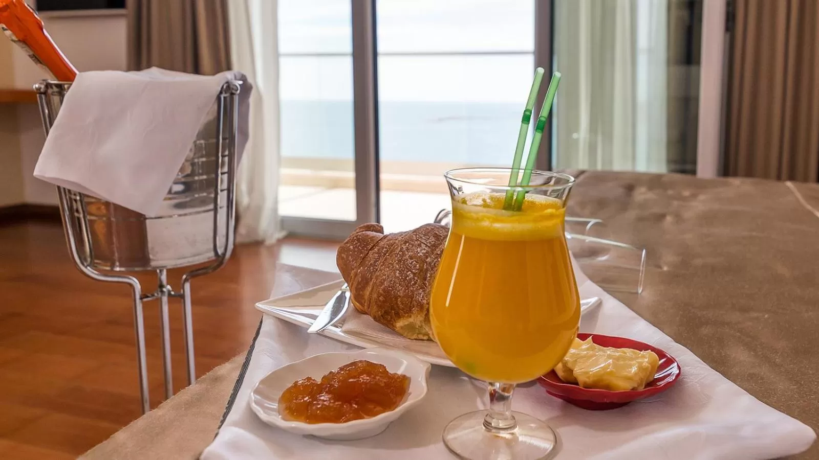 Food in Deluxe & Executive SPA by Rafaelo