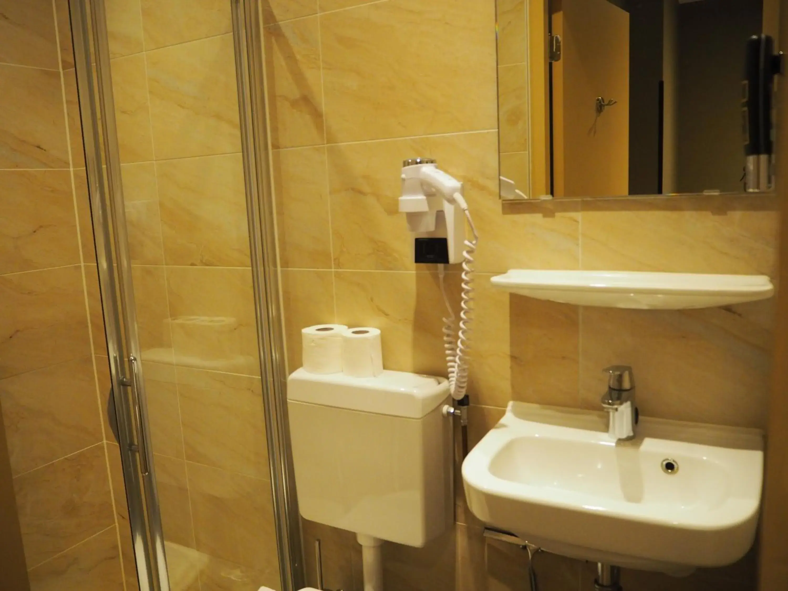 Bathroom in Aston City Hotel