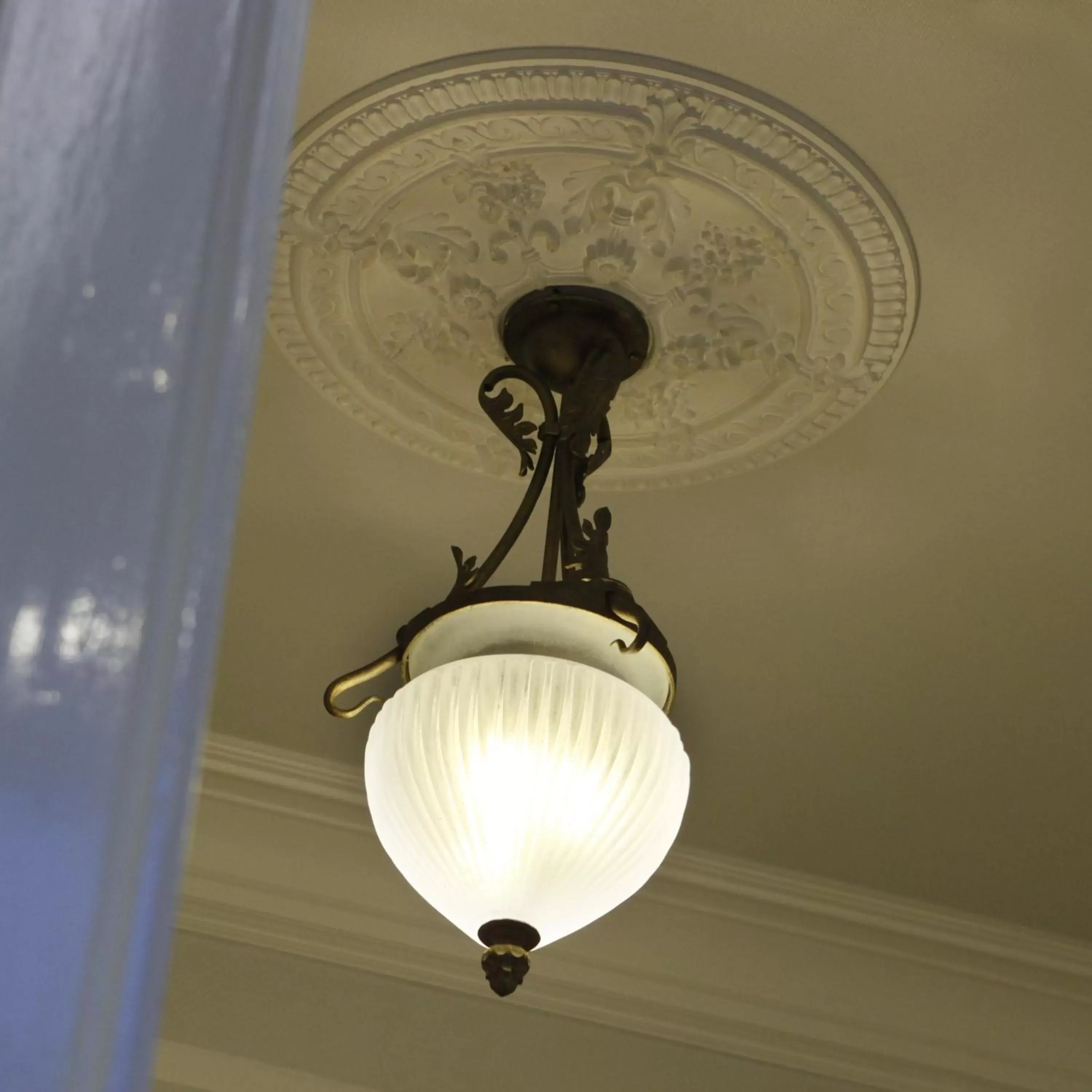 Decorative detail, Bathroom in Hotel Stadt Hannover