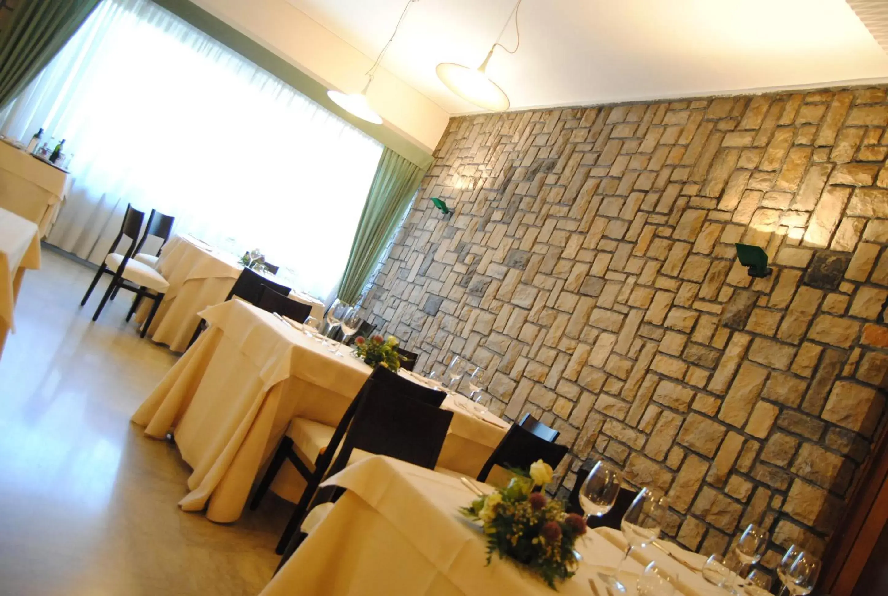 Restaurant/Places to Eat in Hotel Bassetto