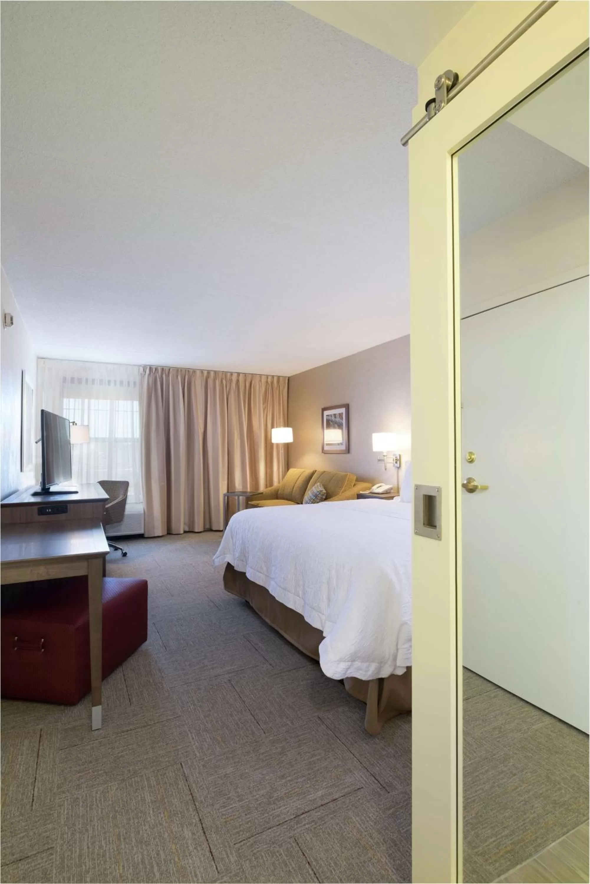 Bed in Hampton Inn Waterville