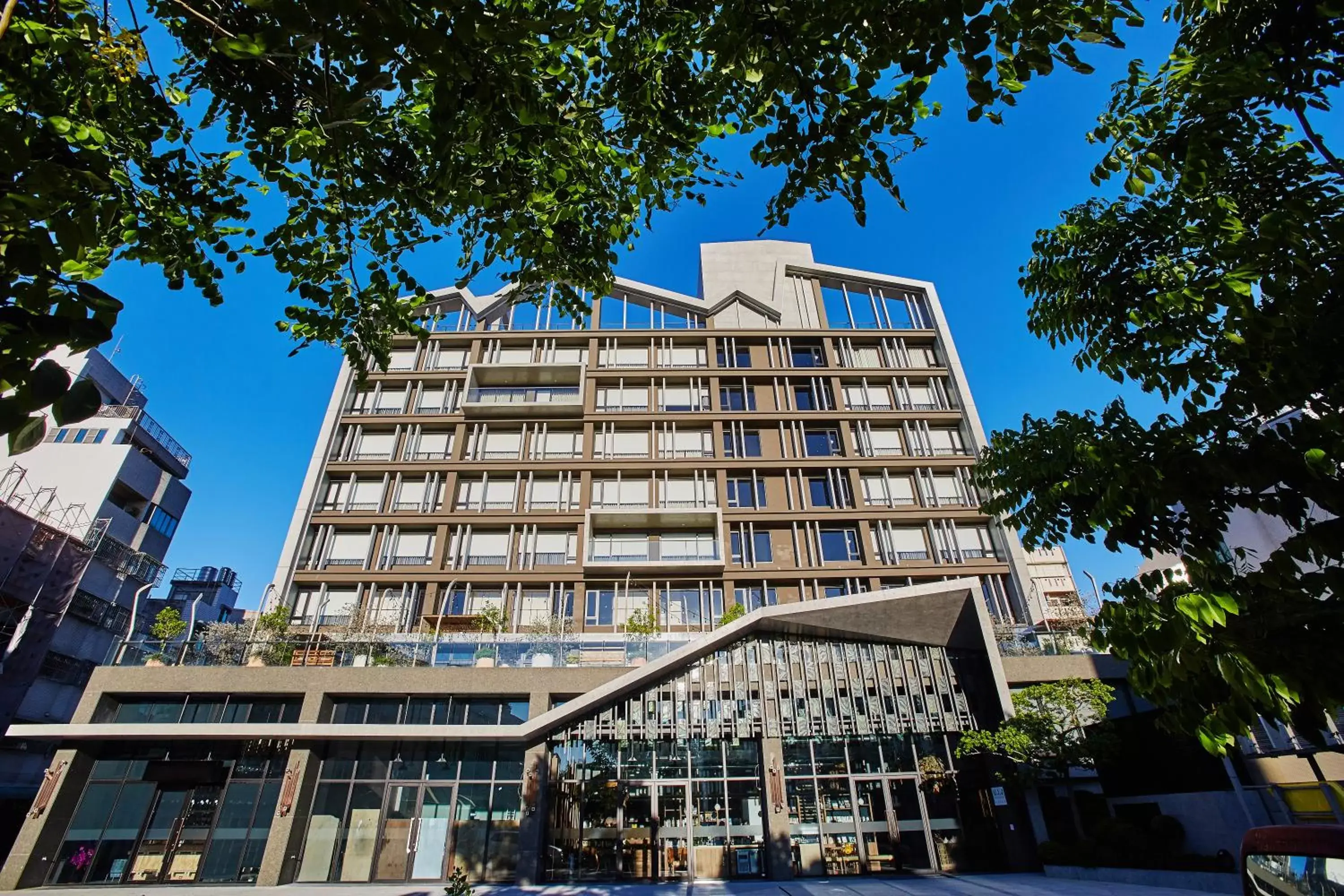 Facade/entrance, Property Building in U.I.J Hotel & Hostel