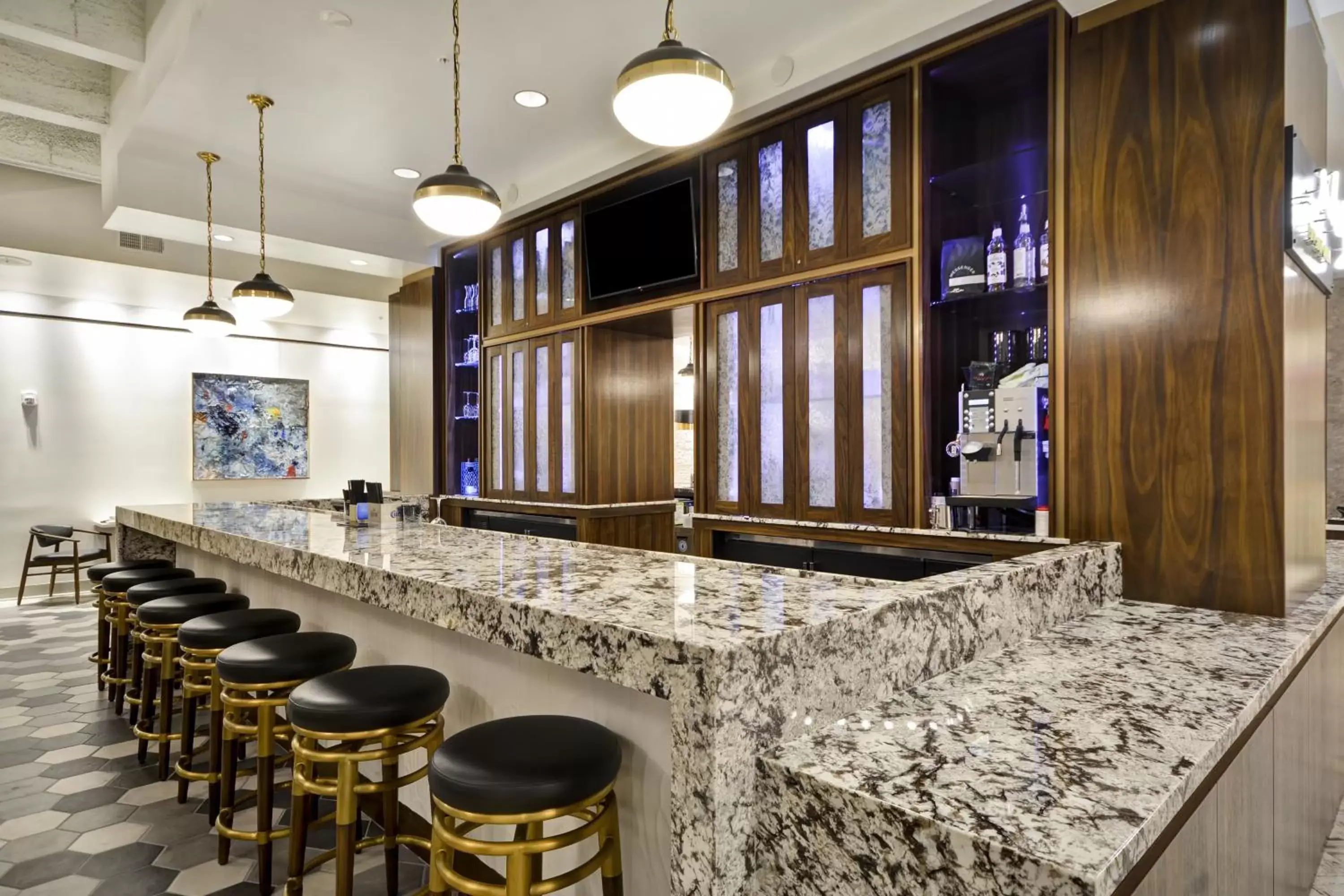 Lounge or bar in Hotel Indigo Kansas City - The Crossroads, an IHG Hotel