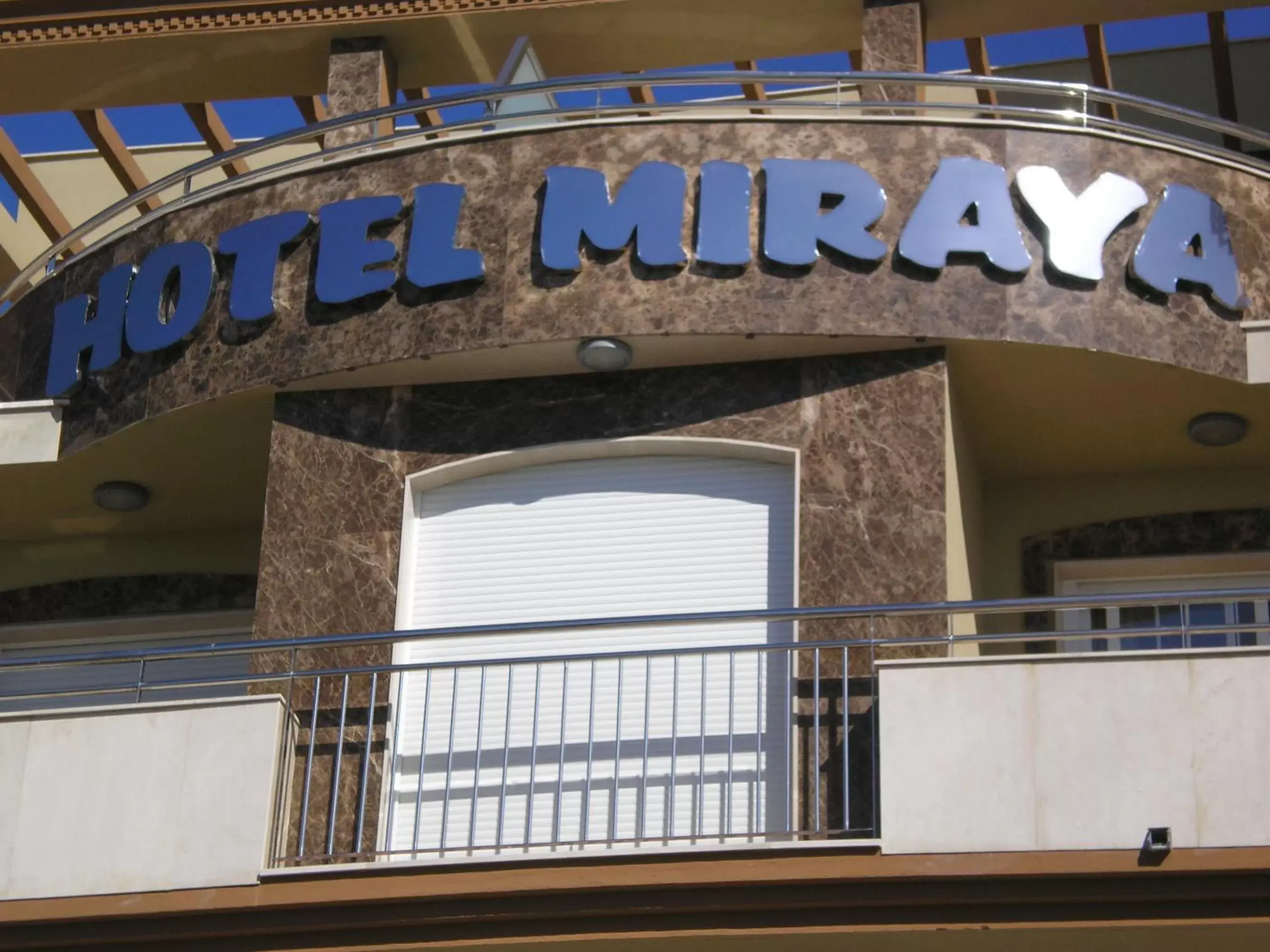 Facade/entrance in Hotel Miraya Beach