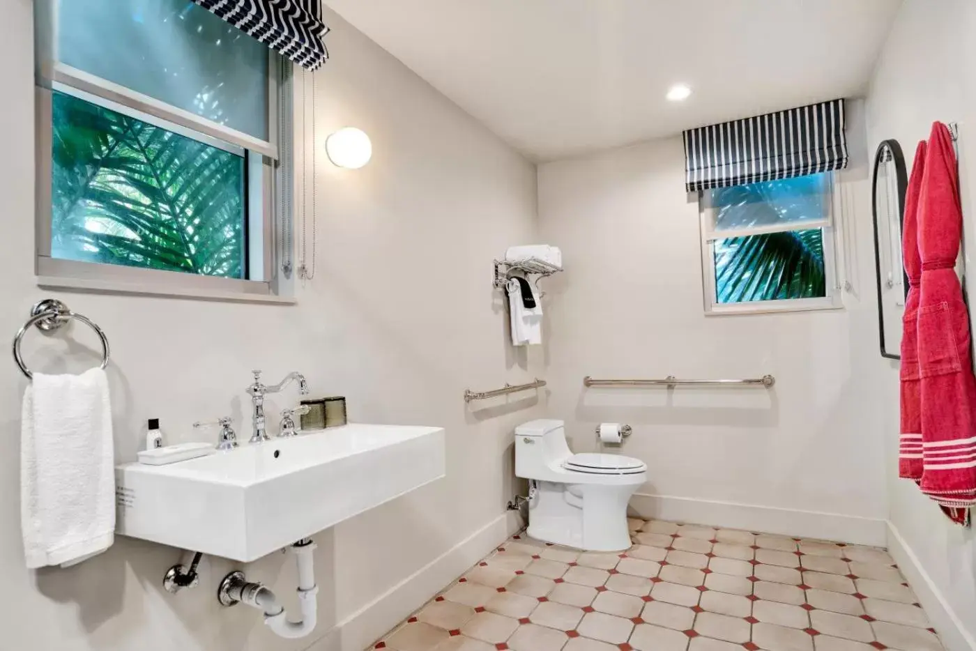 Bathroom in Hotel Trouvail Miami Beach