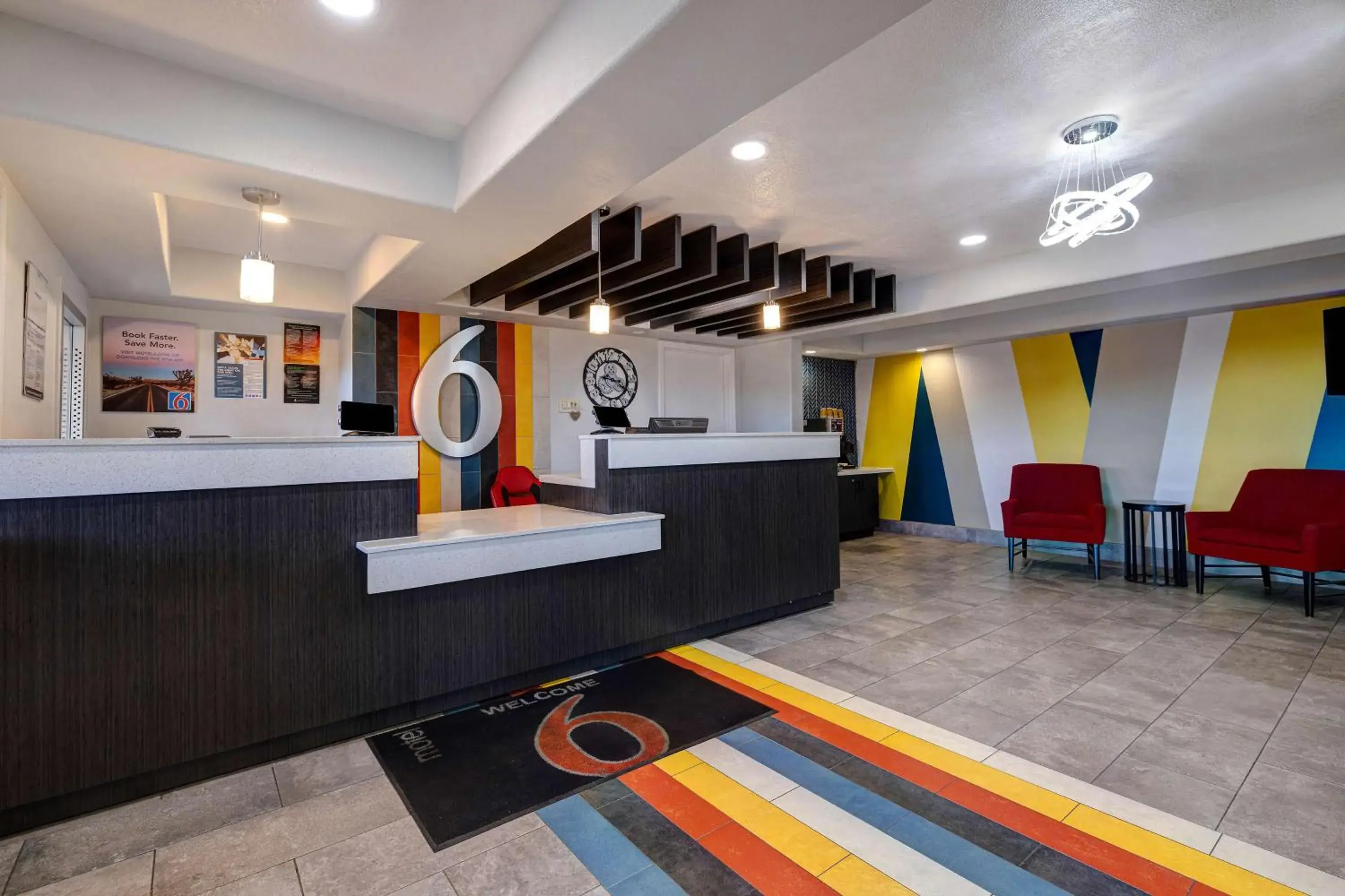 Lobby or reception in Motel 6-Buttonwillow, CA Central Lobby or reception in Motel 6-Buttonwillow, CA Central