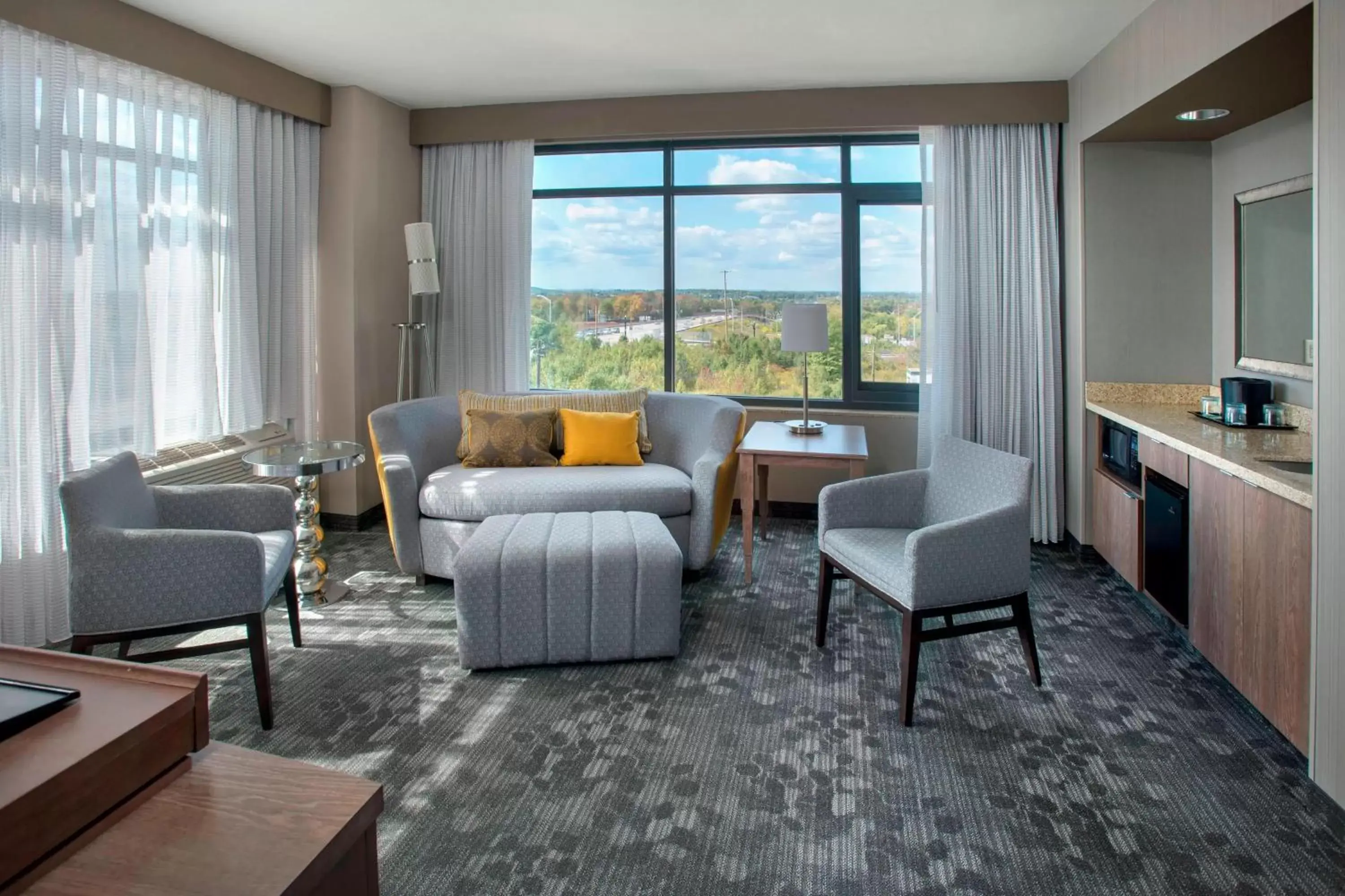 Living room, Seating Area in Courtyard by Marriott Philadelphia Lansdale