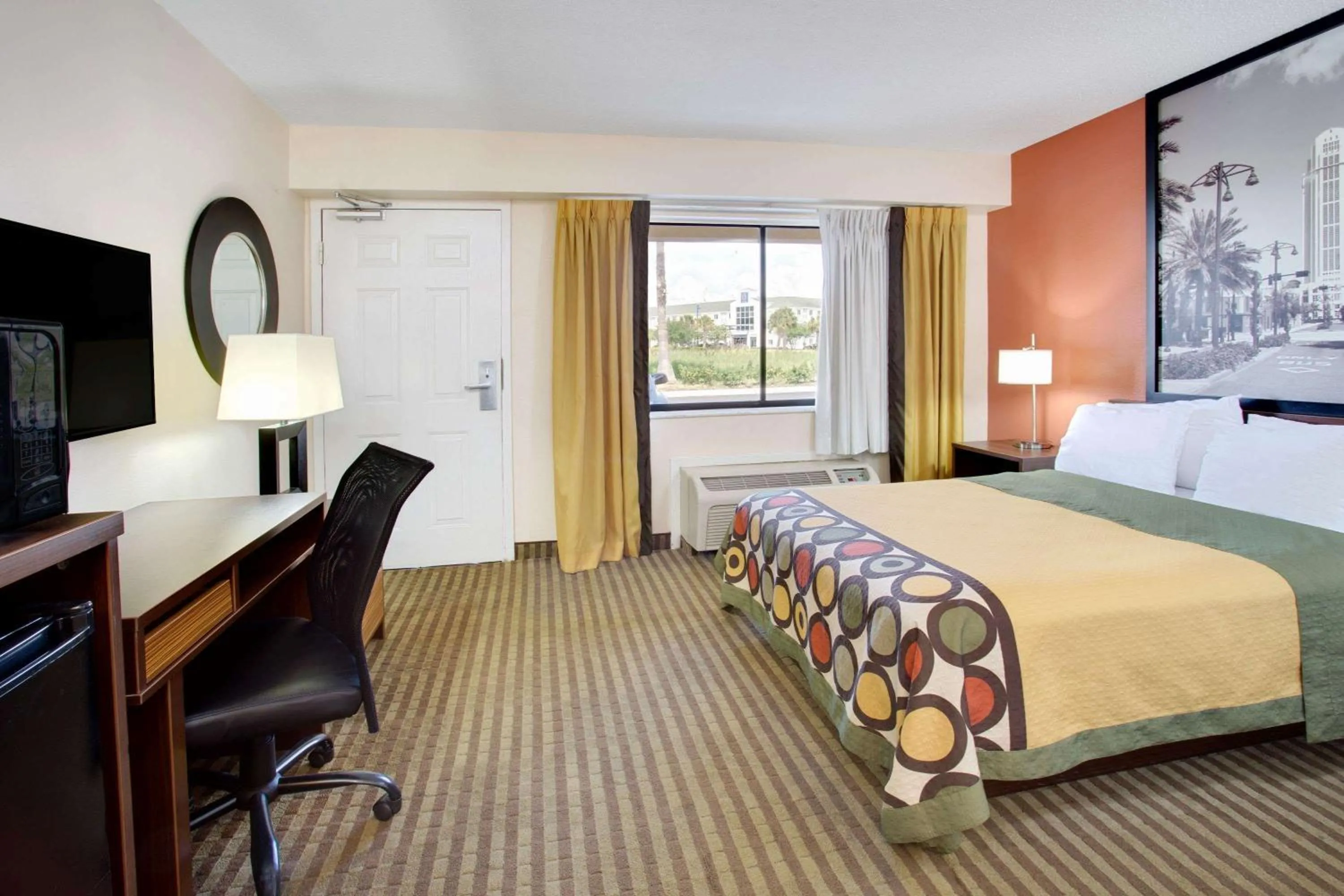 Photo of the whole room, Bed in Super 8 by Wyndham Orlando International Drive