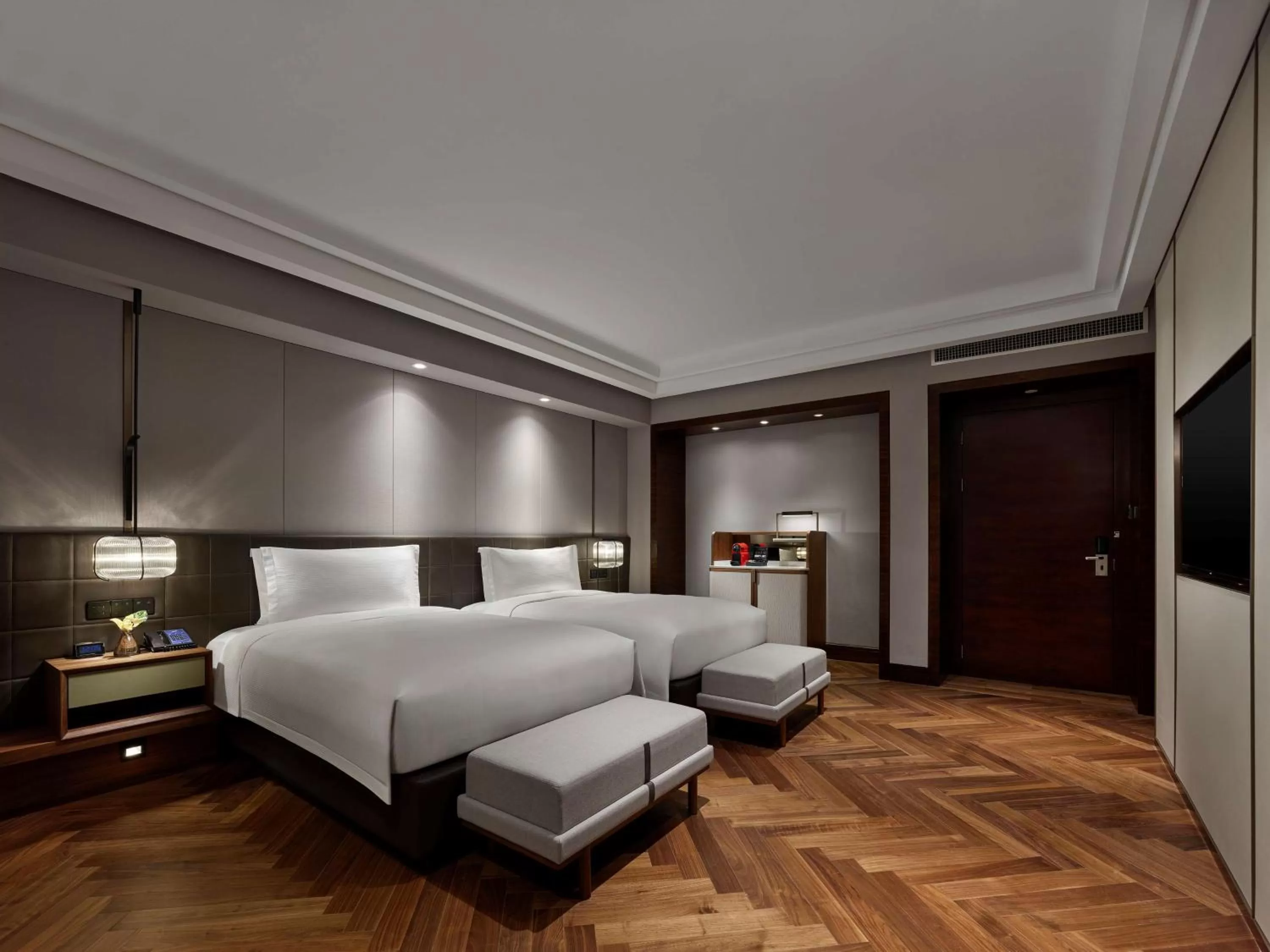 Bedroom, Bed in Hilton Shanghai Hongqiao