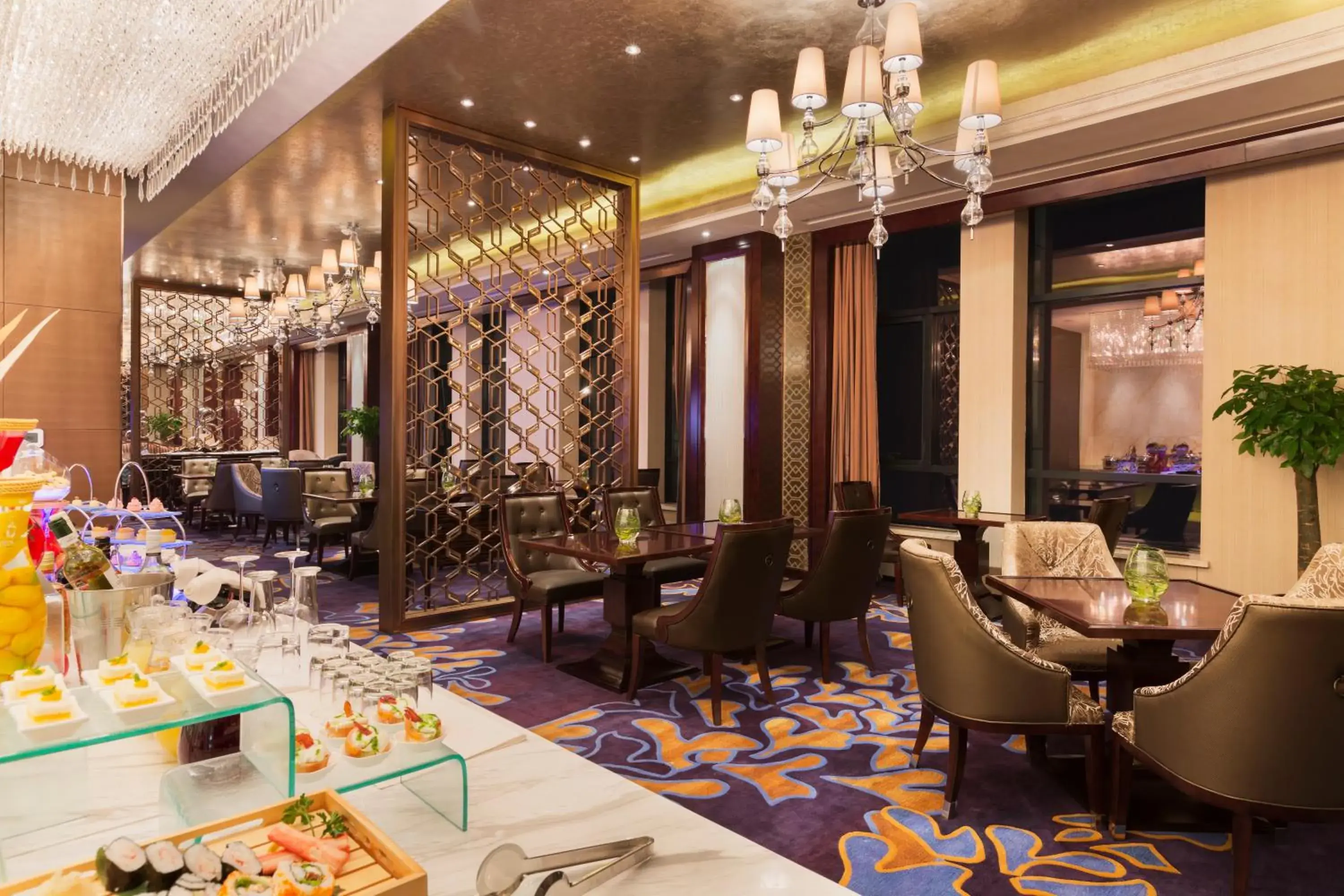 Lounge or bar, Restaurant/Places to Eat in Wanda Realm Harbin Hotel