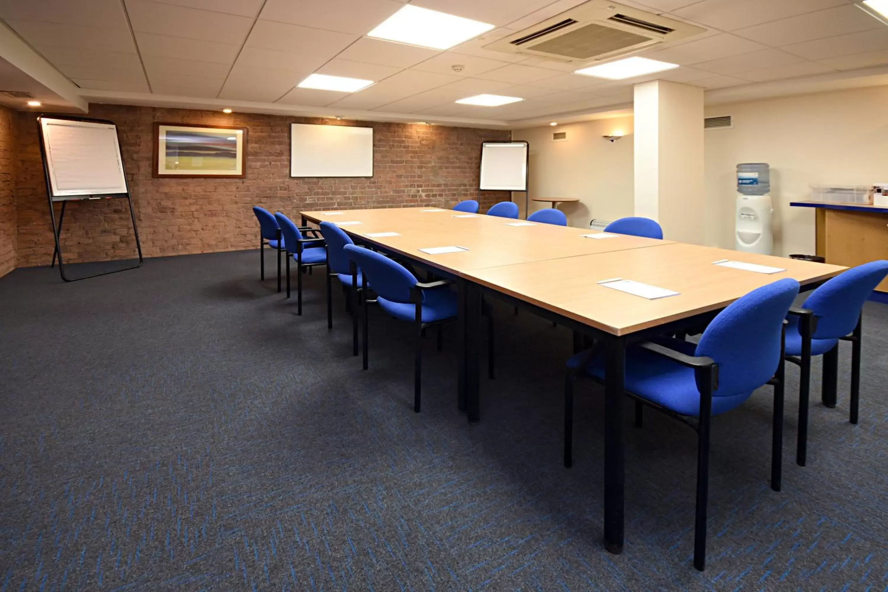 Meeting/conference room in Holiday Inn Express Liverpool-Albert Dock, an IHG Hotel