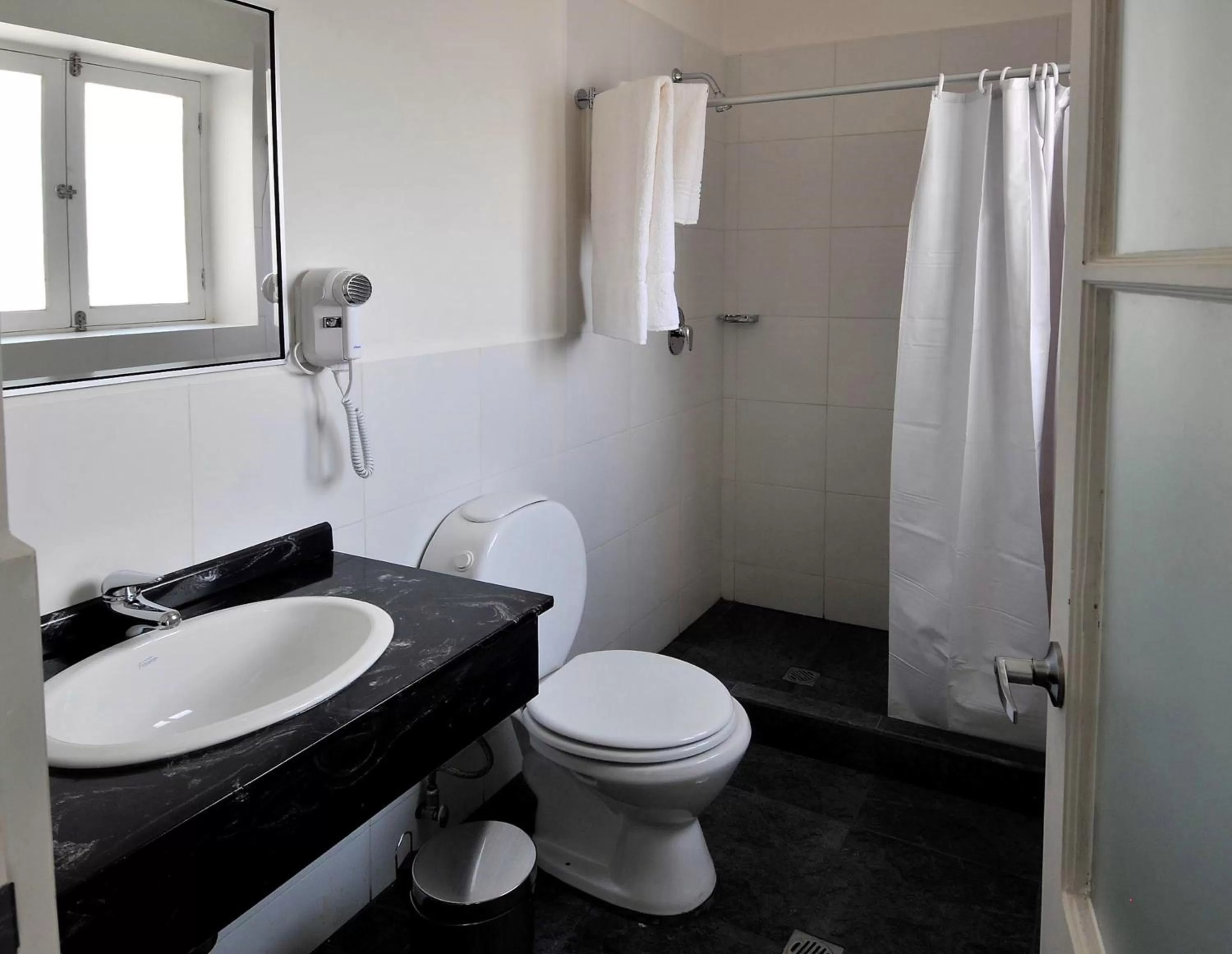 Bathroom in Casa Fusion Hotel Boutique