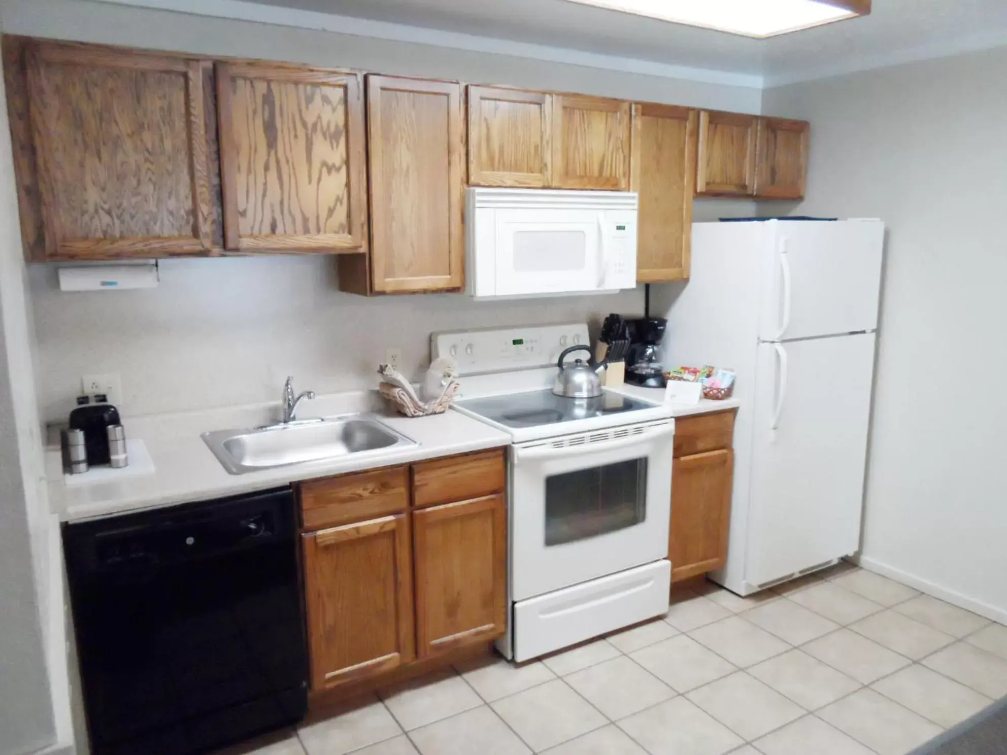 Kitchen or kitchenette, Kitchen/Kitchenette in Jackson Hole Towncenter, a VRI resort