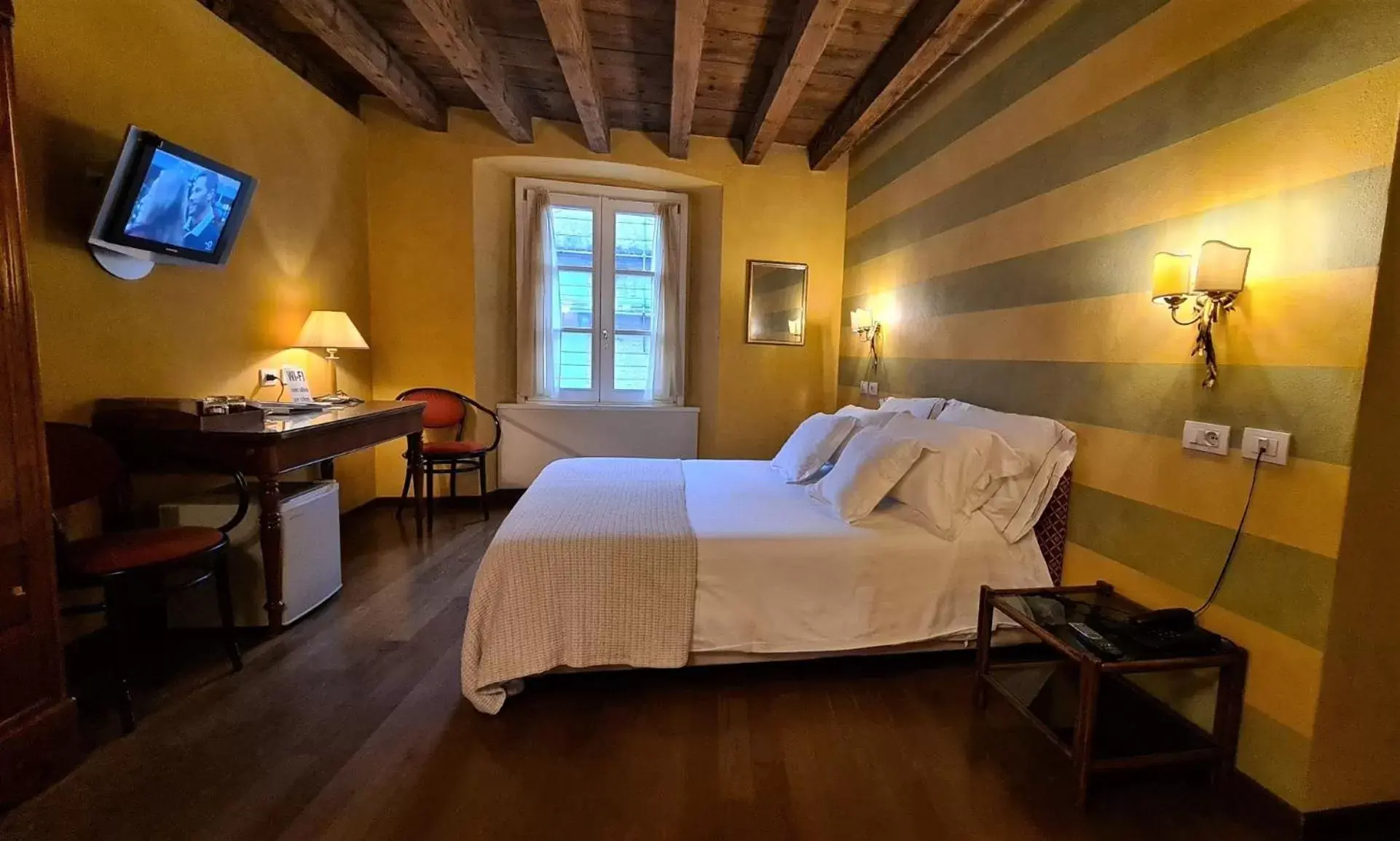 Bedroom in Hotel Piazza Vecchia