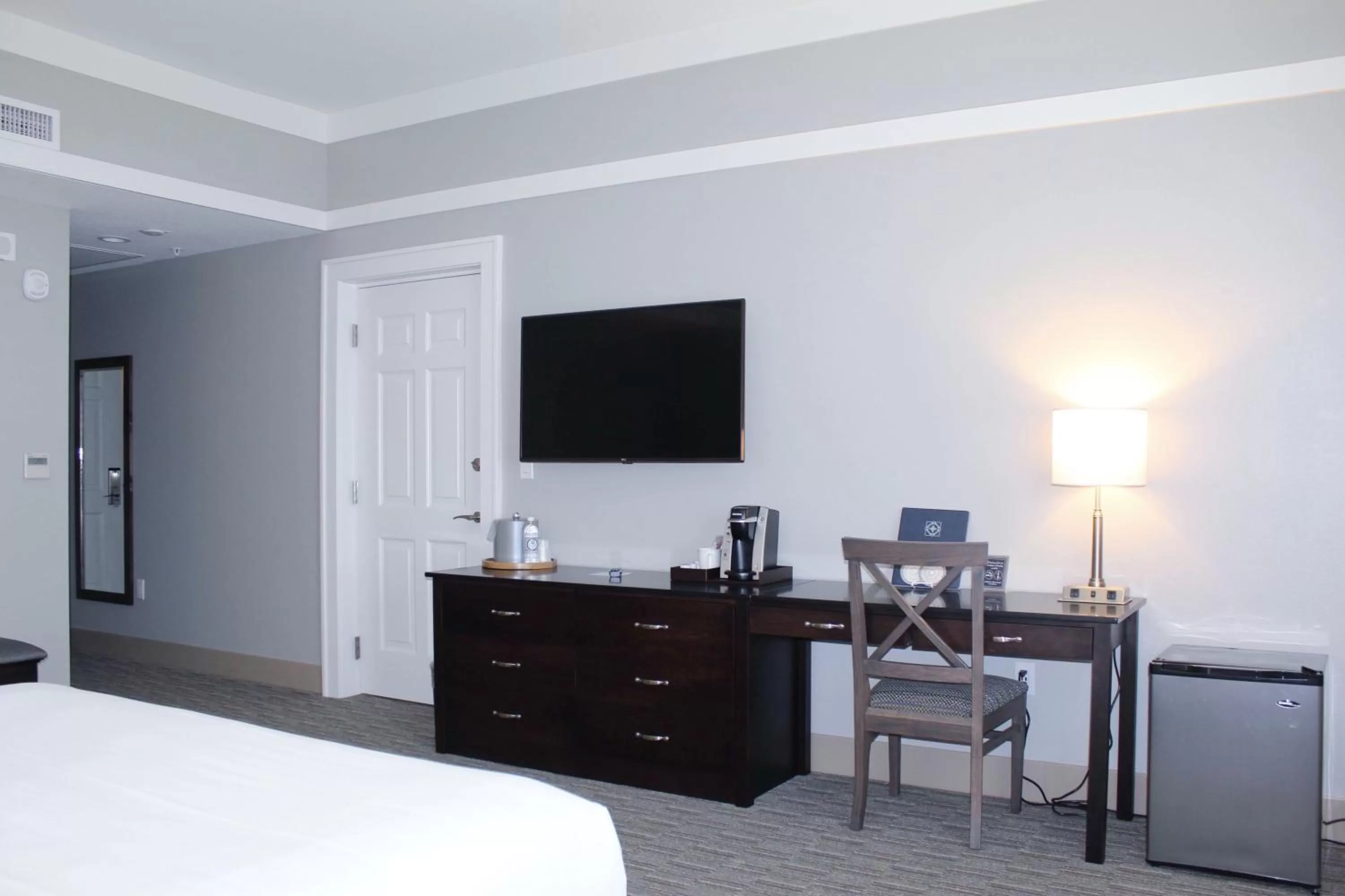 Bed in Carlisle Inn Sarasota