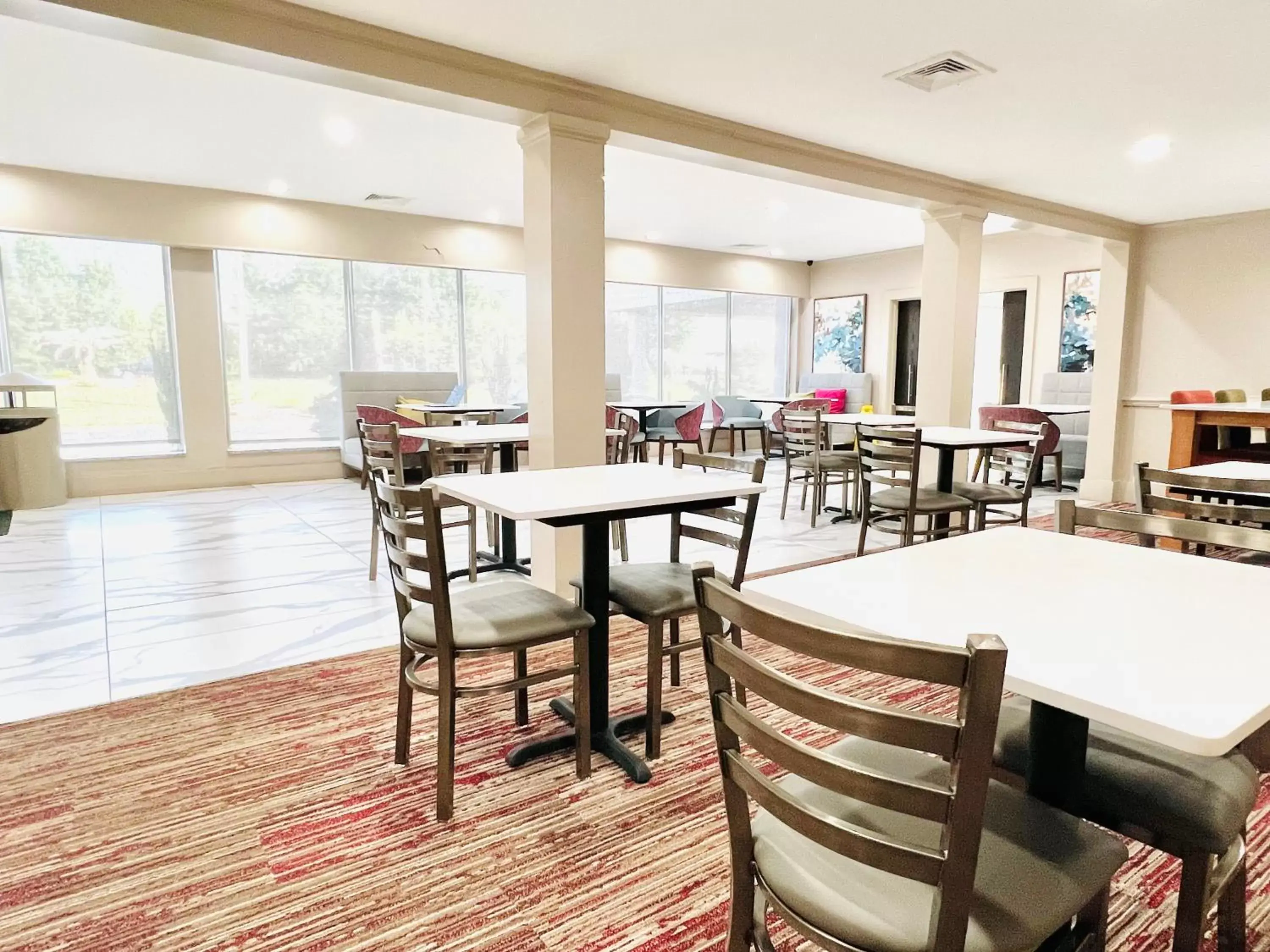 Restaurant/Places to Eat in Quality Inn & Suites McDonough South I-75