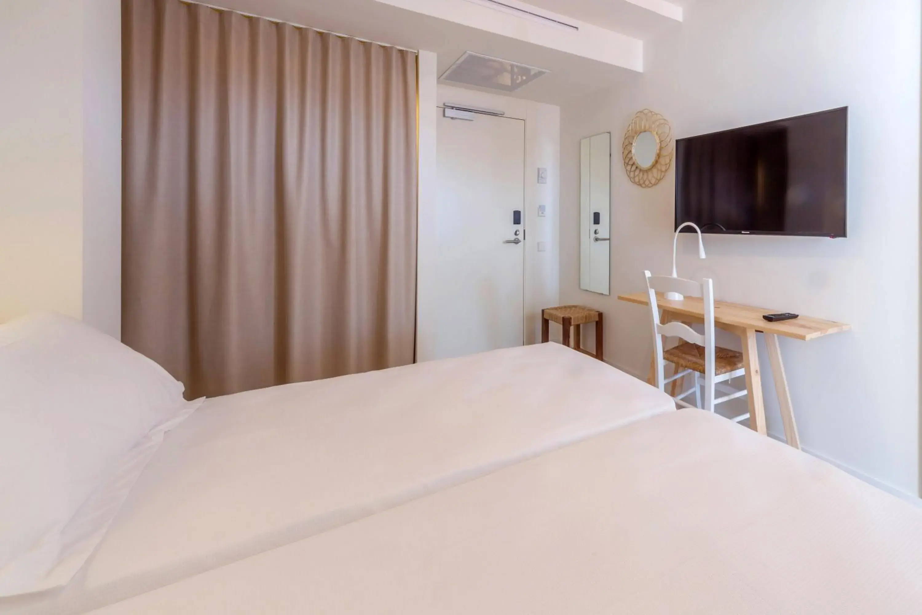 Bedroom, Bed in HM Alma Beach