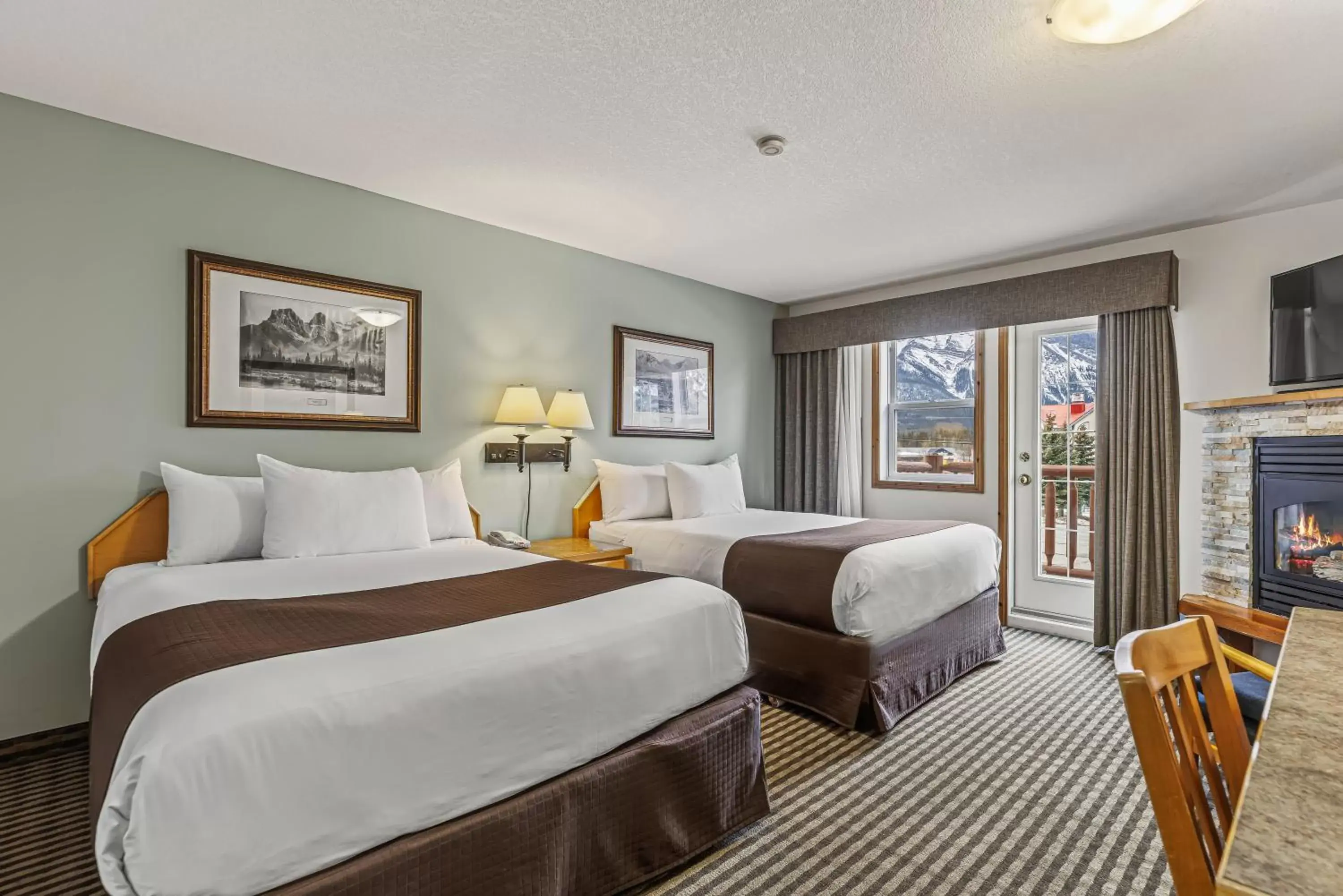 Deluxe Queen Room with Two Queen Beds in Canmore Rocky Mountain Inn