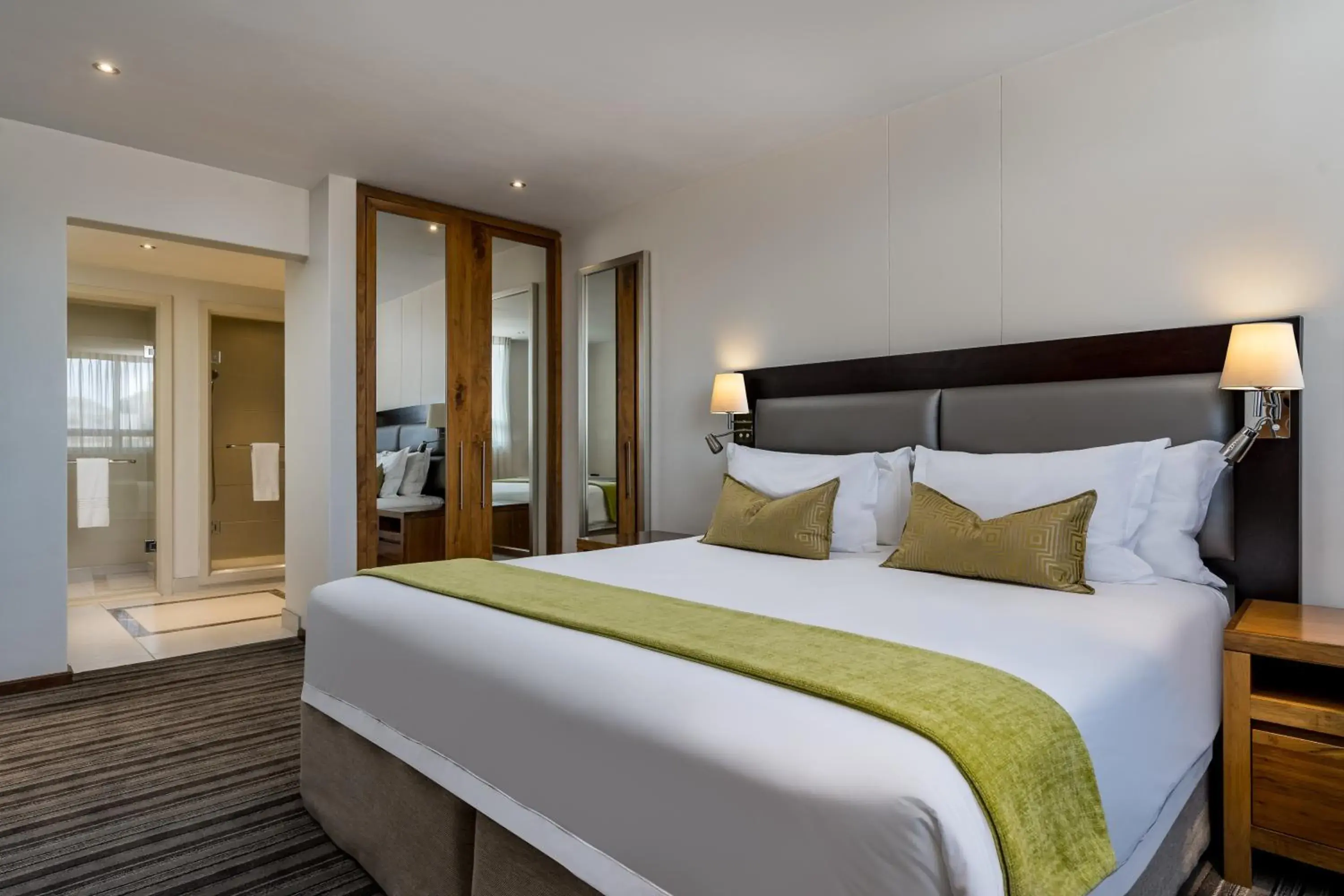 Bedroom, Bed in Premier Hotel Midrand