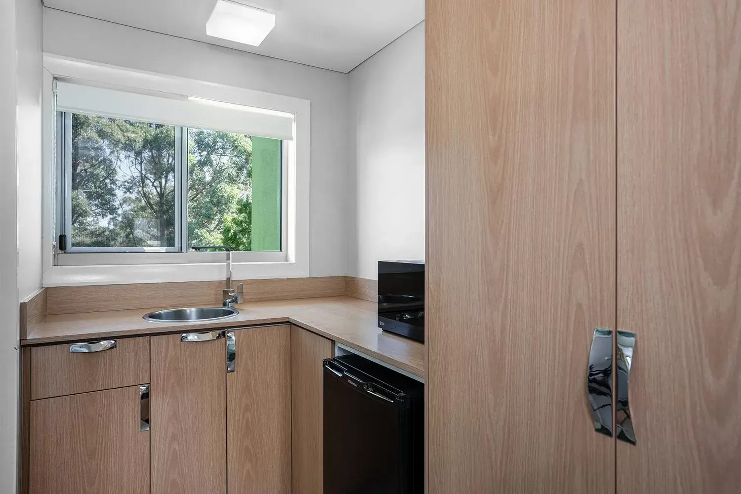 Kitchen/Kitchenette in City Golf Club Motel