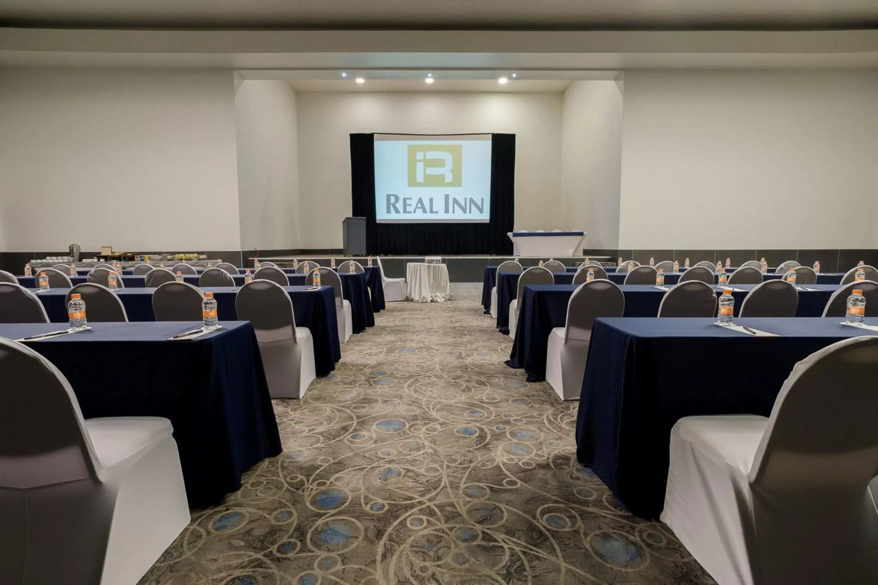 Meeting/conference room in Real Inn Tijuana by Camino Real Hotels