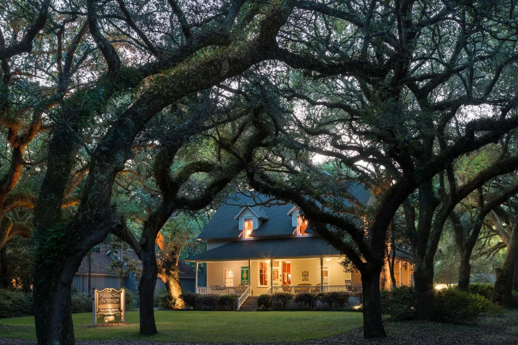Facade/entrance, Property Building in Magnolia Springs Bed and Breakfast
