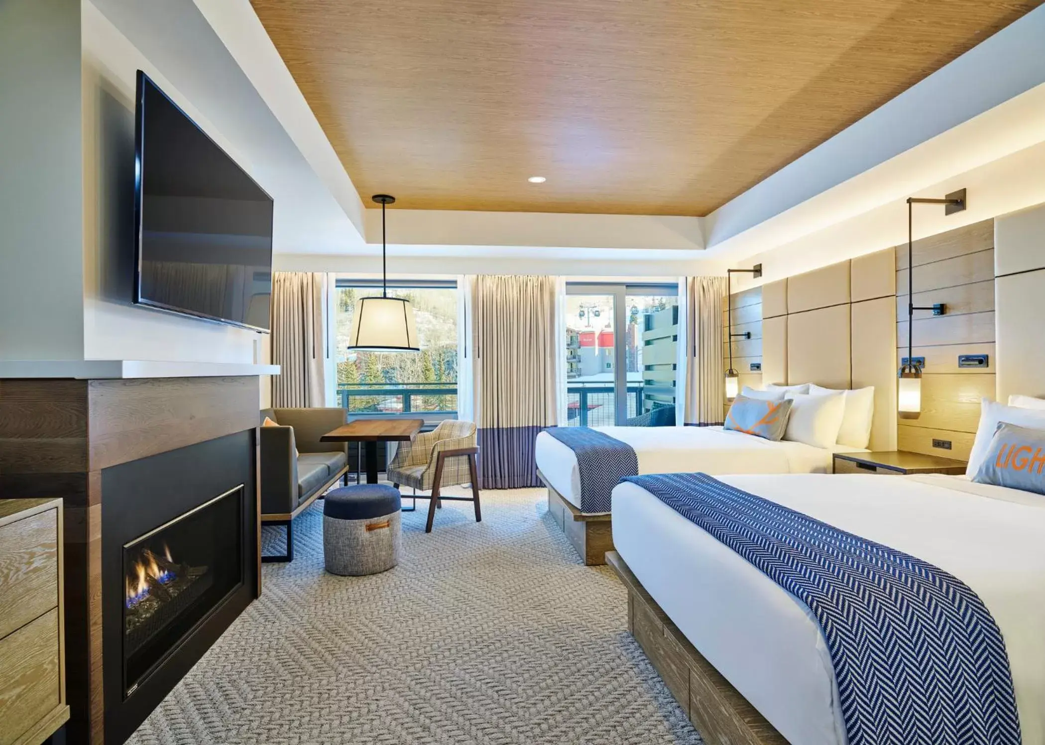 Bedroom, Bed in Limelight Hotel Snowmass Bedroom, Bed in Limelight Hotel Snowmass