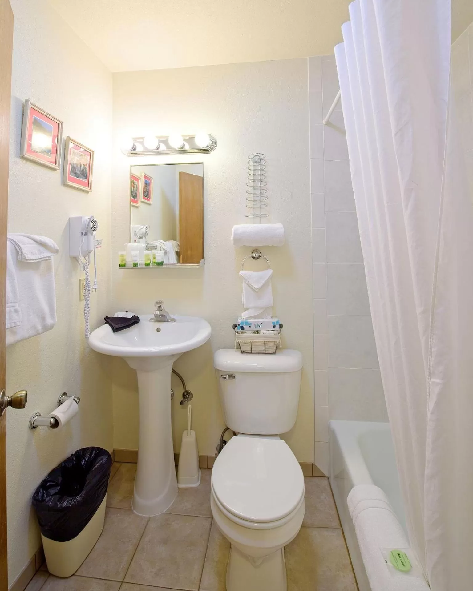 Bathroom in Sitzmark Sports Lodge