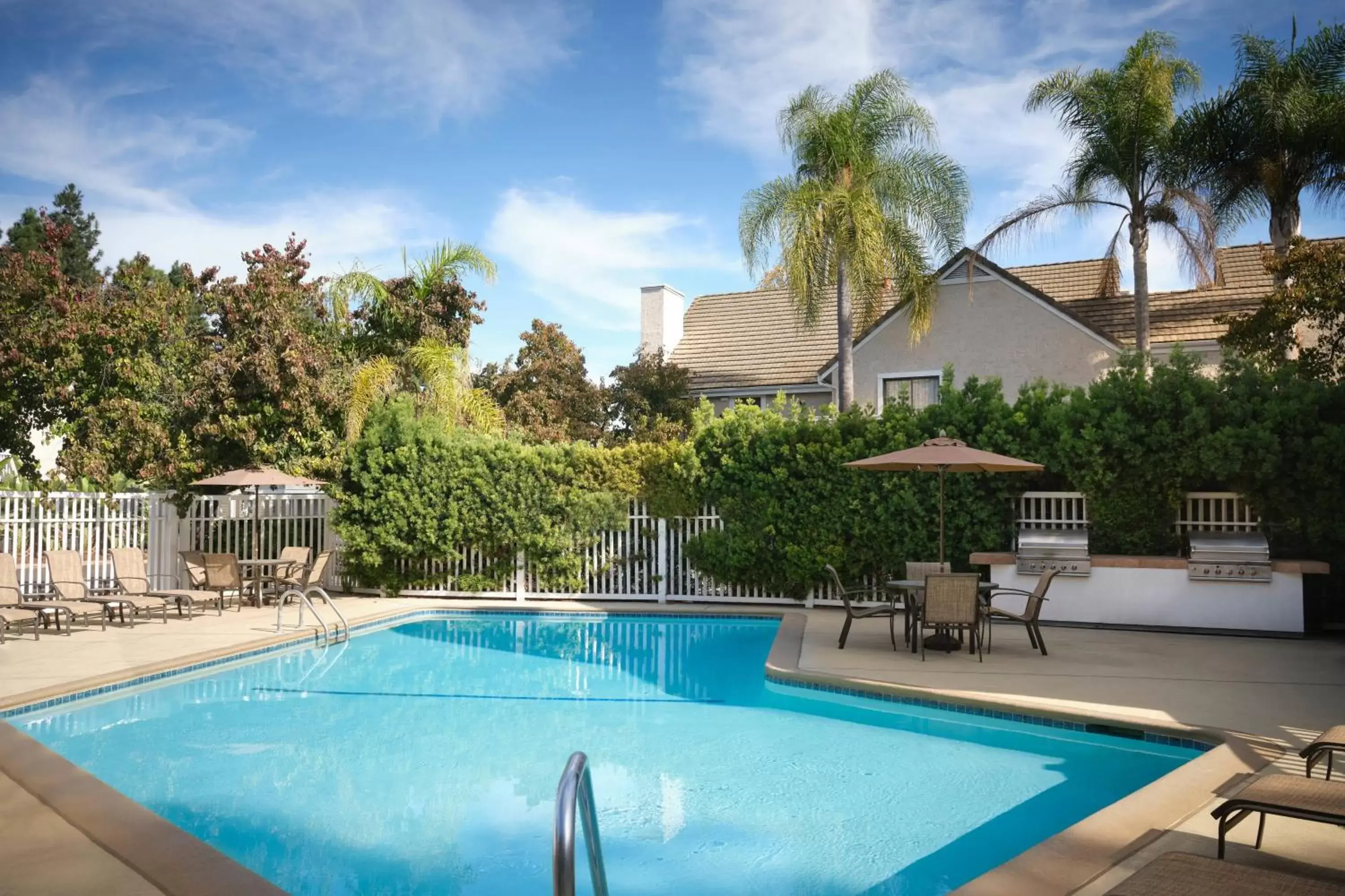 Swimming Pool in Residence Inn Sunnyvale Silicon Valley II