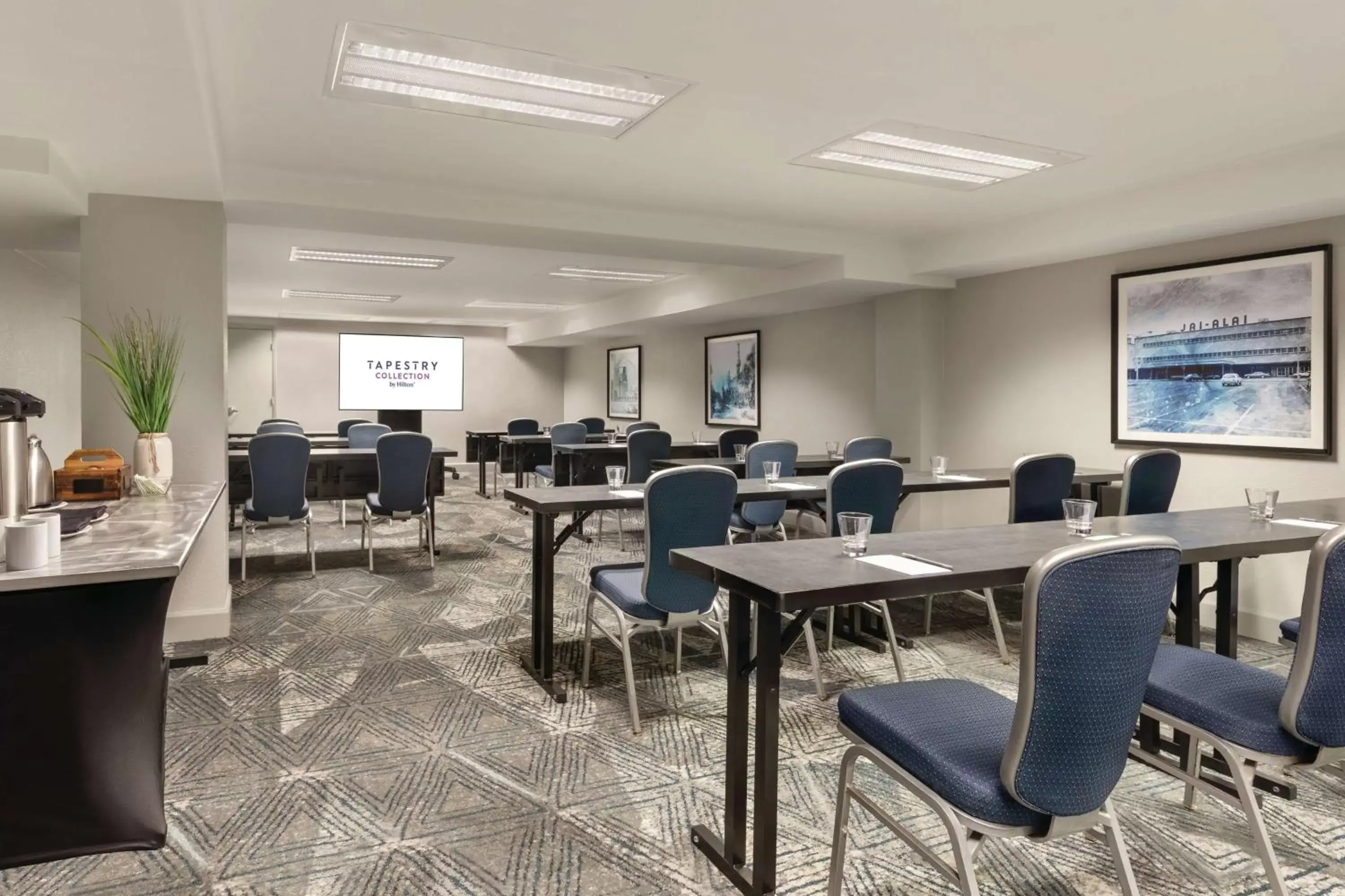 Meeting/conference room in Hotel Alba Tampa, Tapestry Collection By Hilton